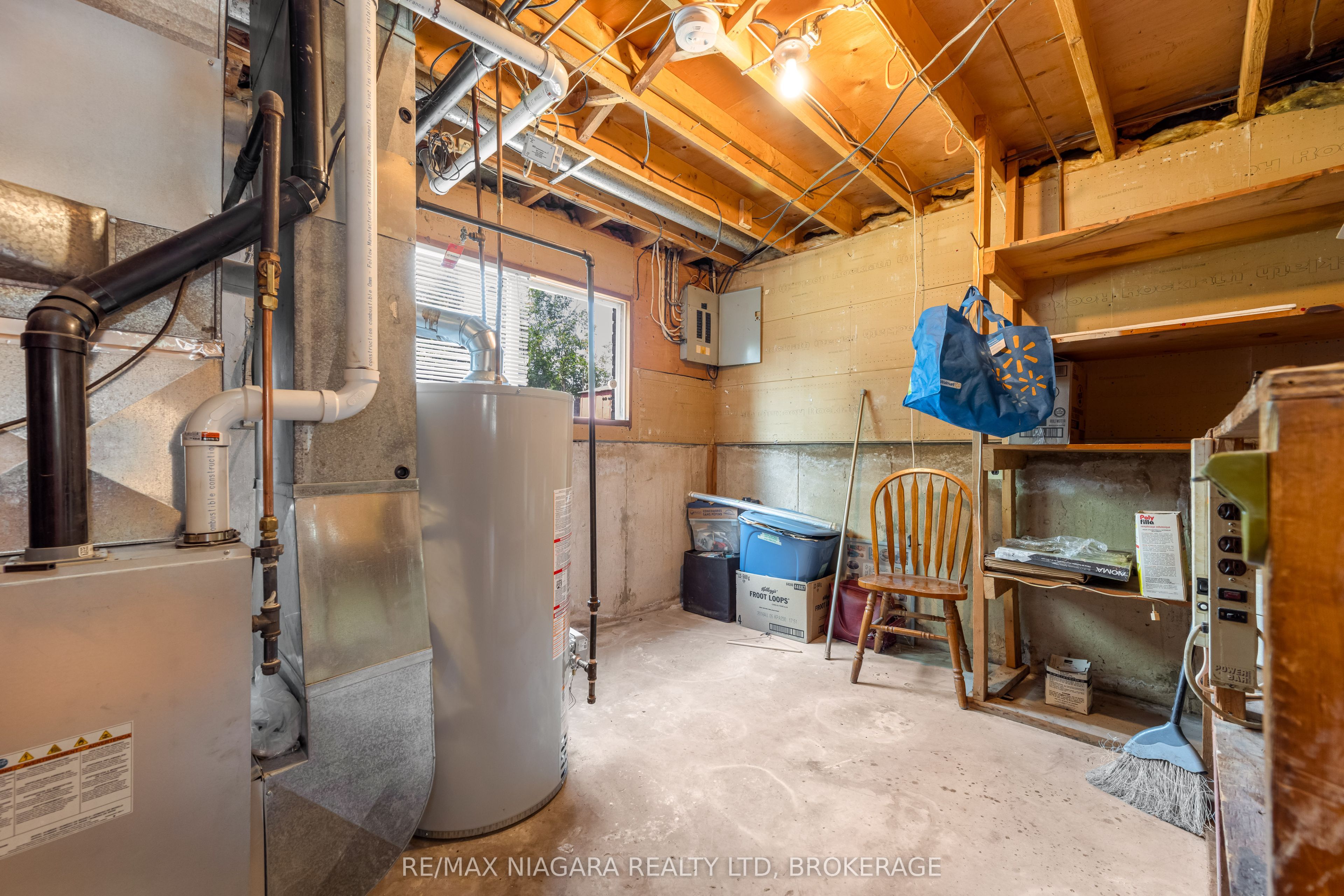 19 Colonial Street Property Photo 25