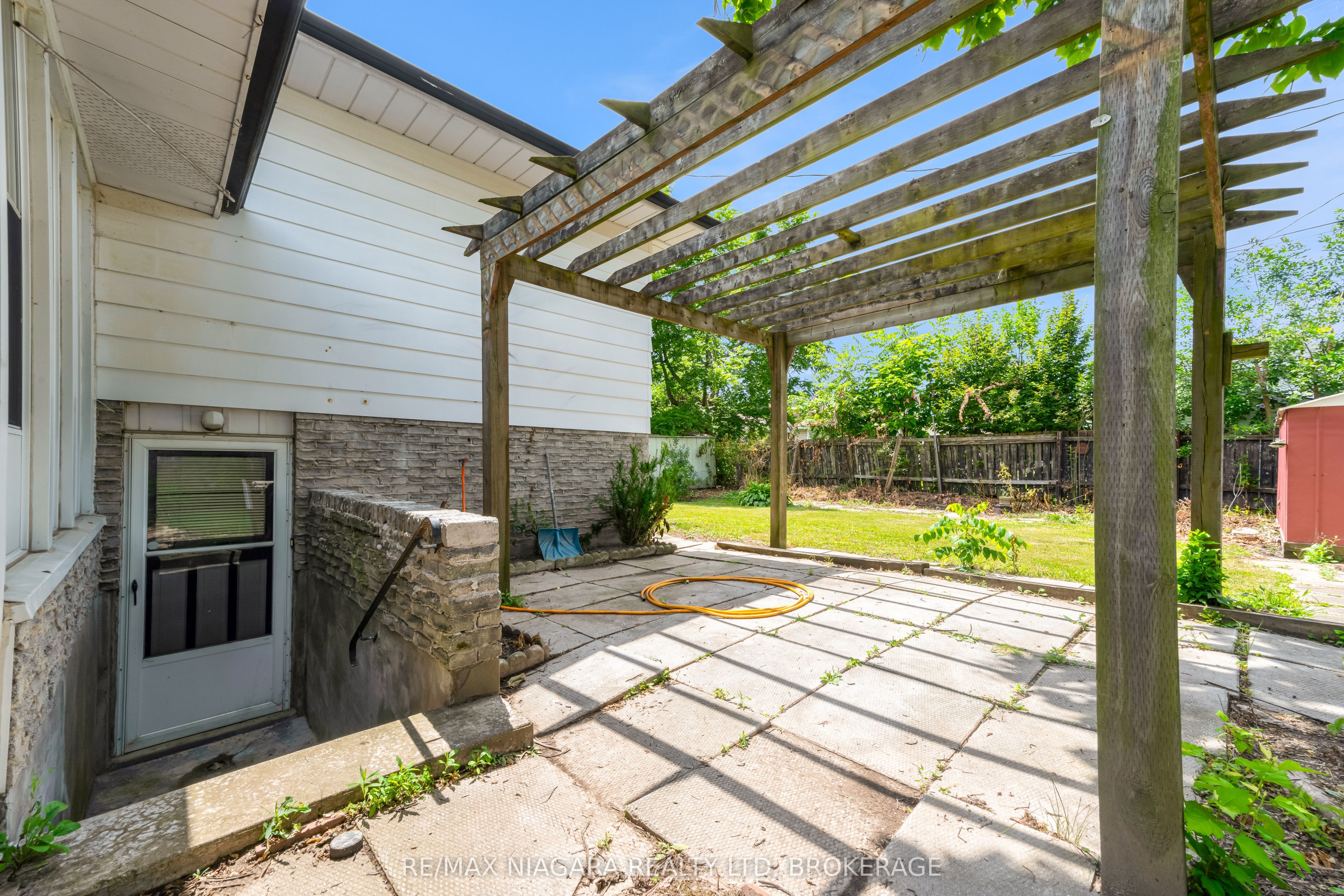 19 Colonial Street Property Photo 26