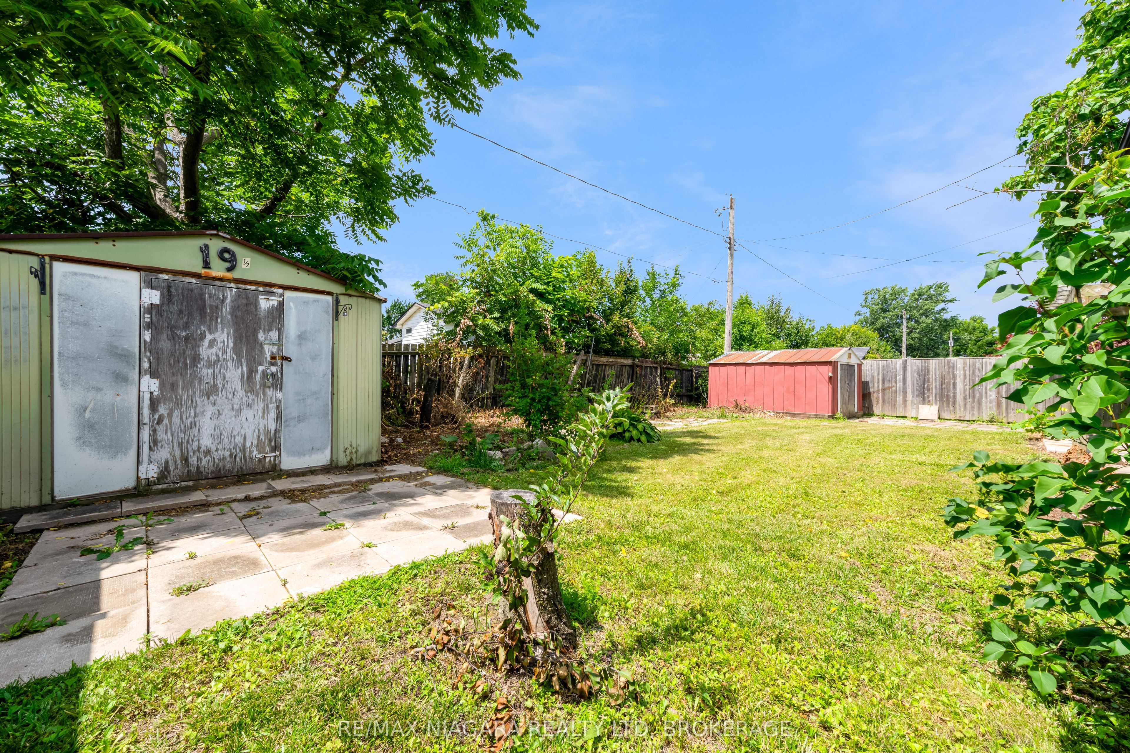 19 Colonial Street Property Photo 27