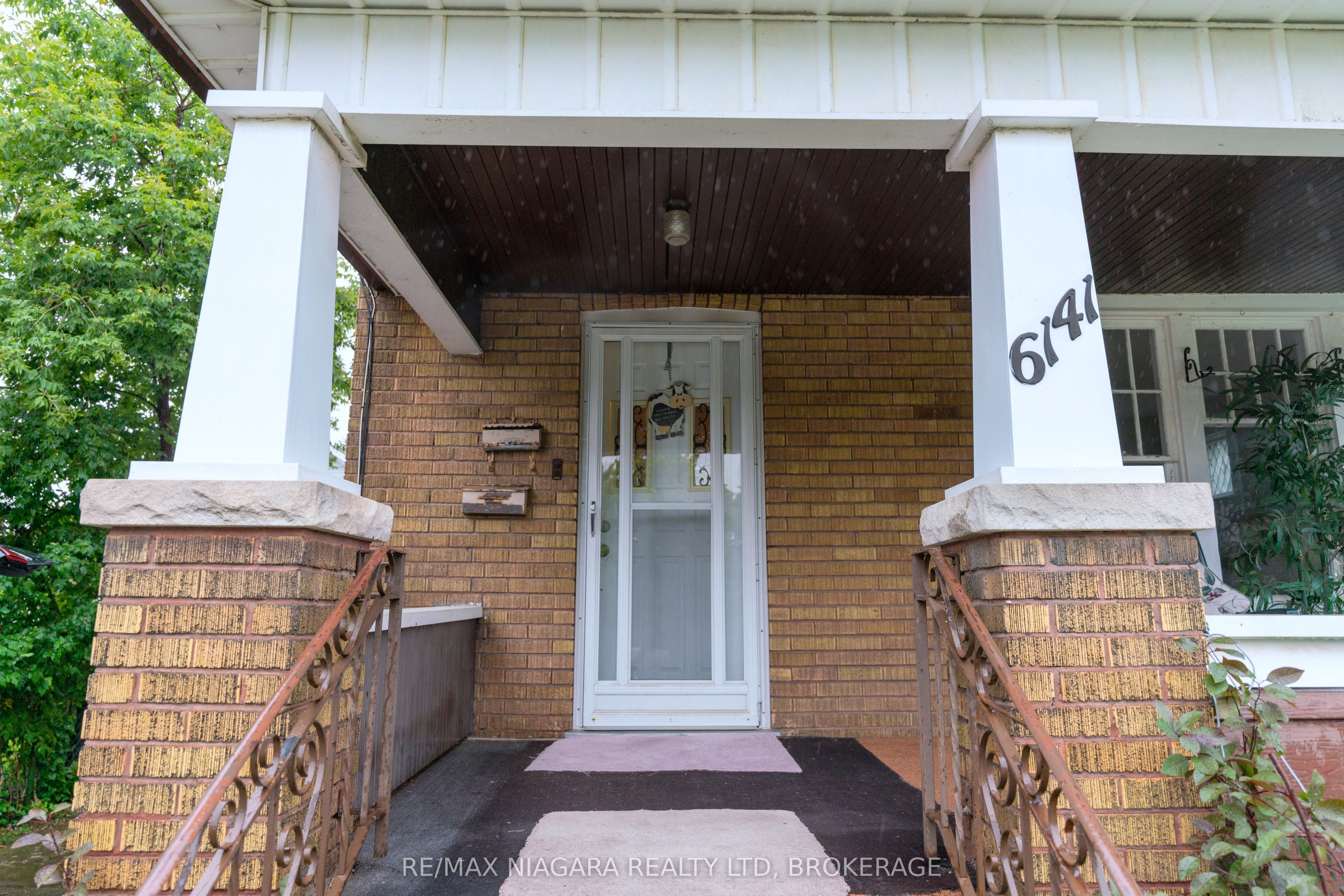 6141 Main Street Property Photo 7