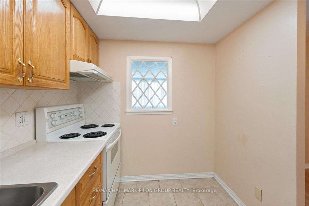 #715 - 555 Brittany Drive Property Photo 6