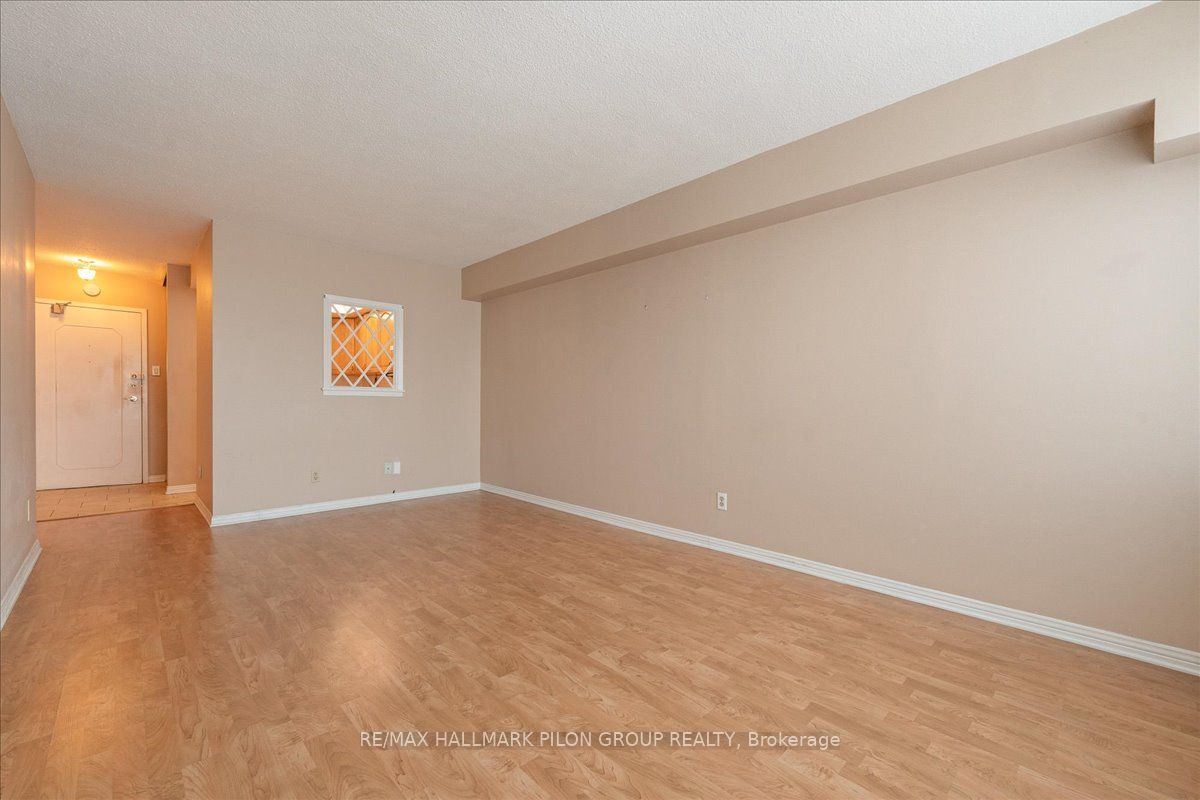 #715 - 555 Brittany Drive Property Photo 7