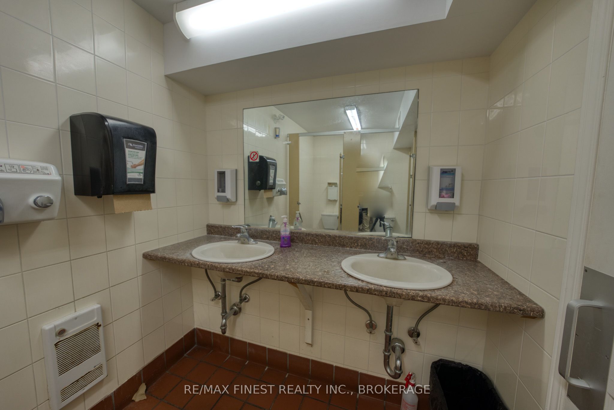 111 Princess Street Property Photo 22
