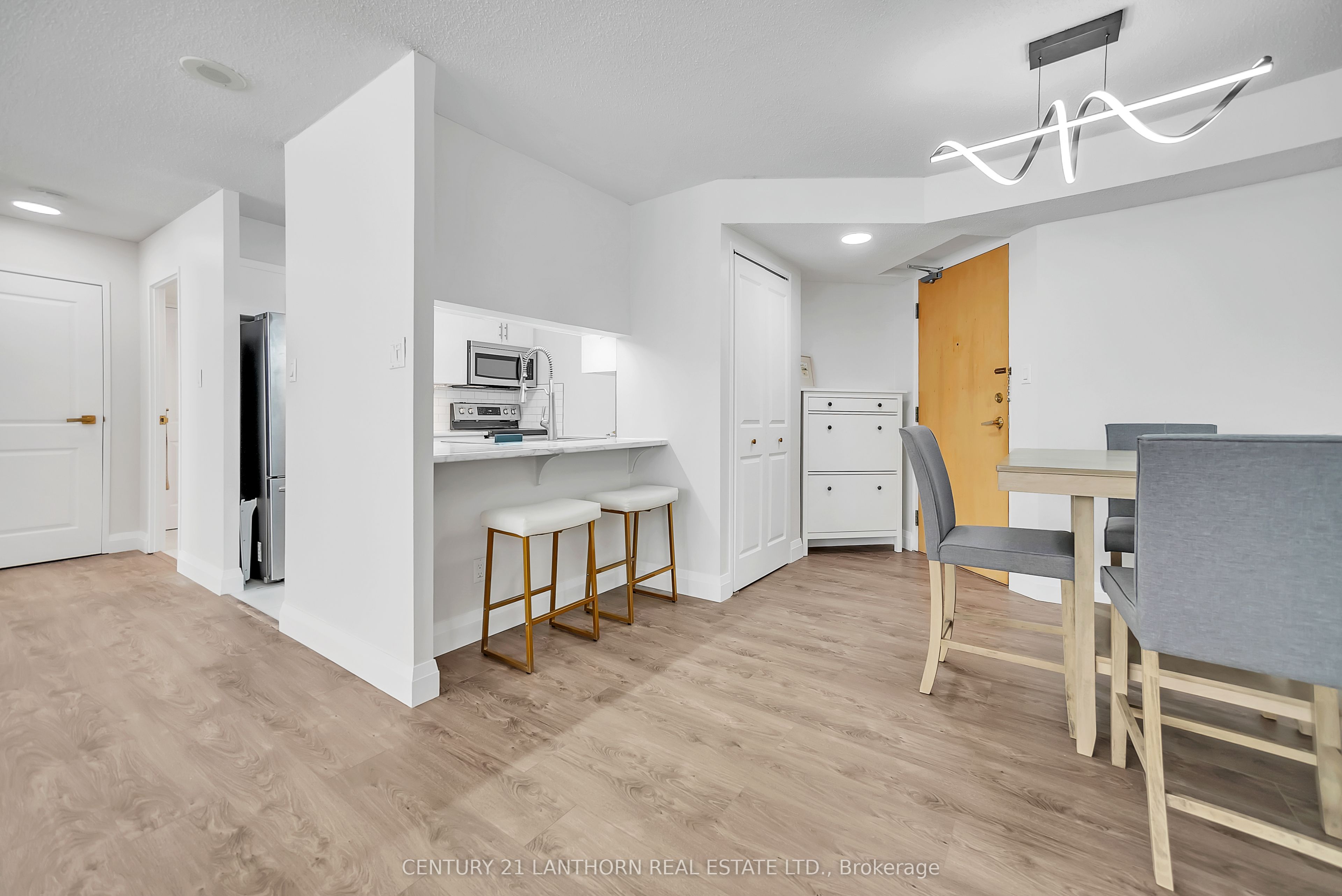 #205 - 350 Front Street Property Photo 5