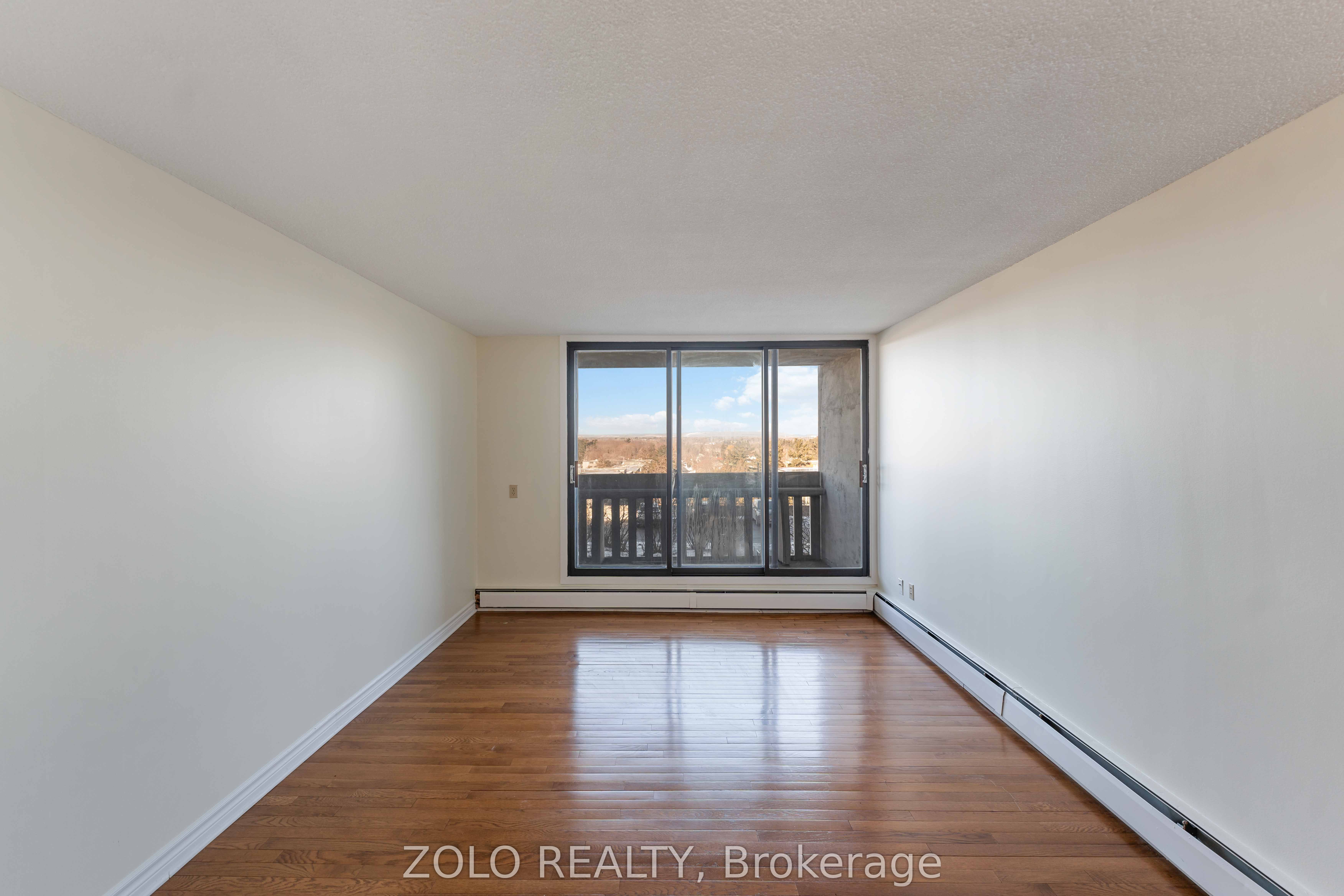 #201 - 415 Greenview Avenue Property Photo 10