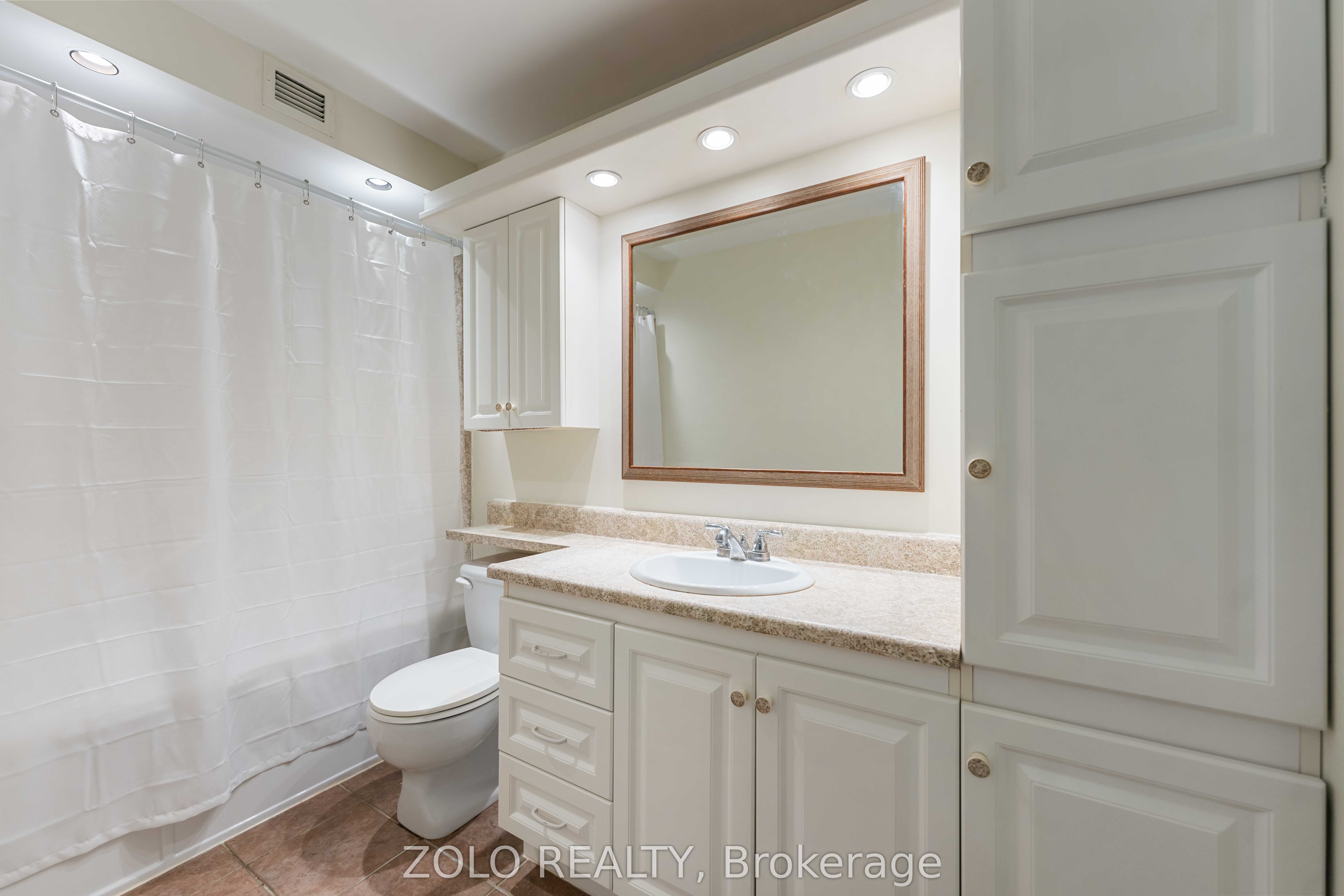 #201 - 415 Greenview Avenue Property Photo 17