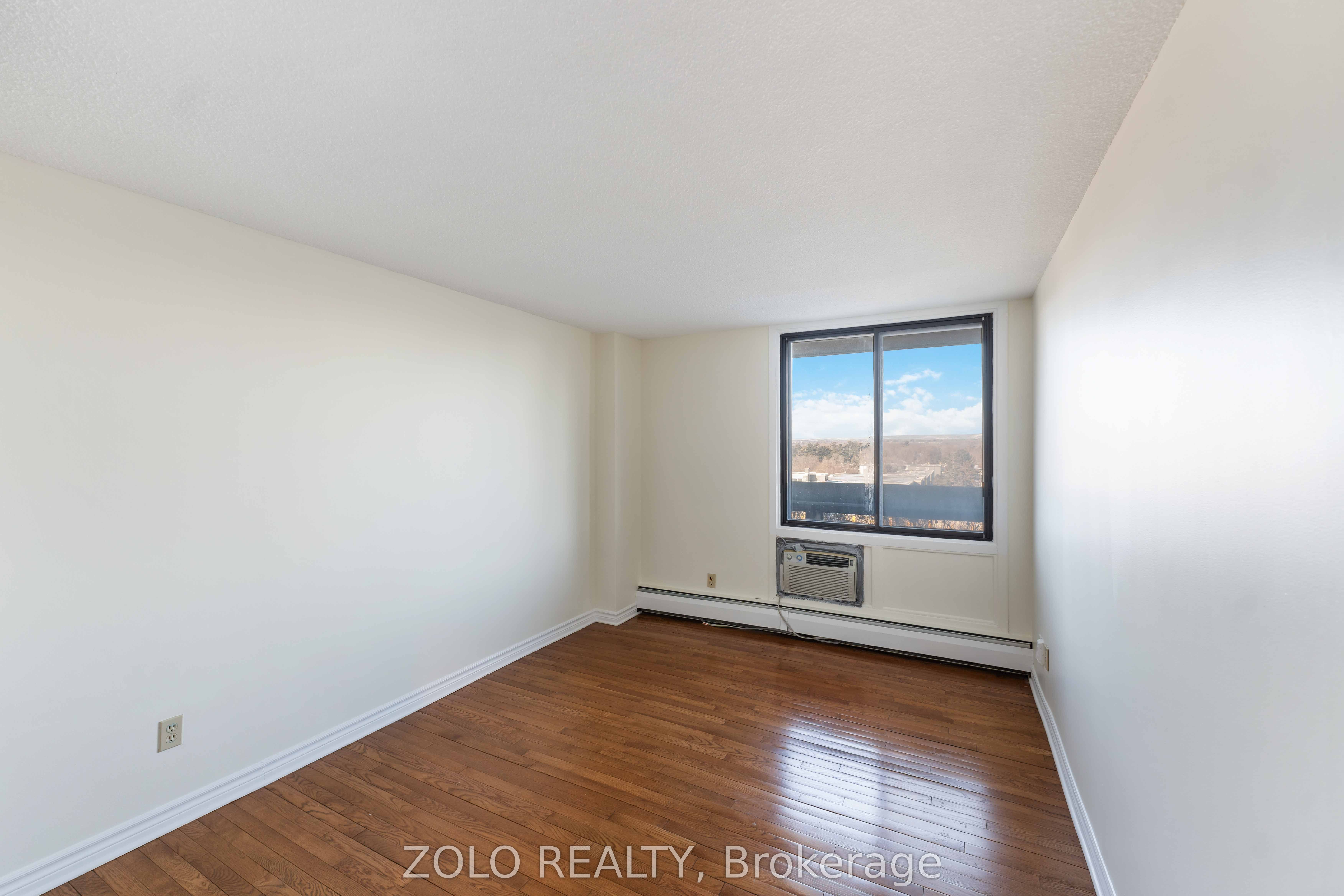 #201 - 415 Greenview Avenue Property Photo 20