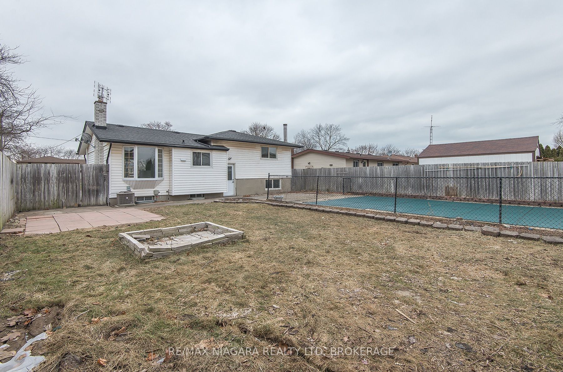 16 Huntley Crescent Property Photo 6