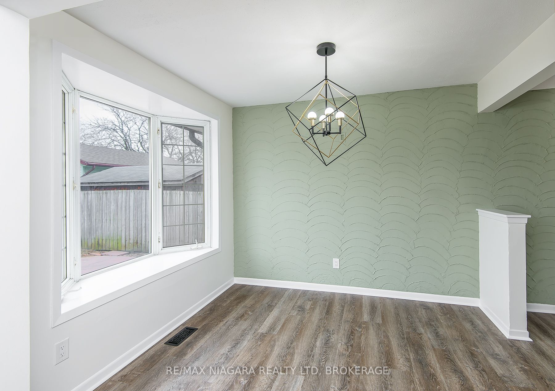 16 Huntley Crescent Property Photo 17