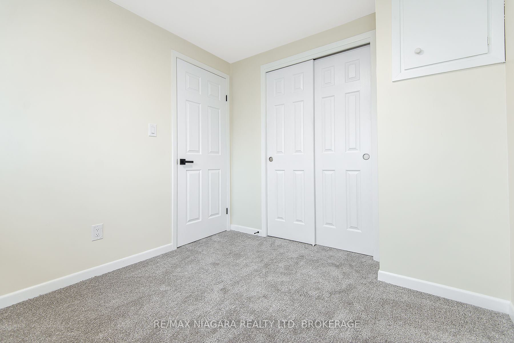16 Huntley Crescent Property Photo 24