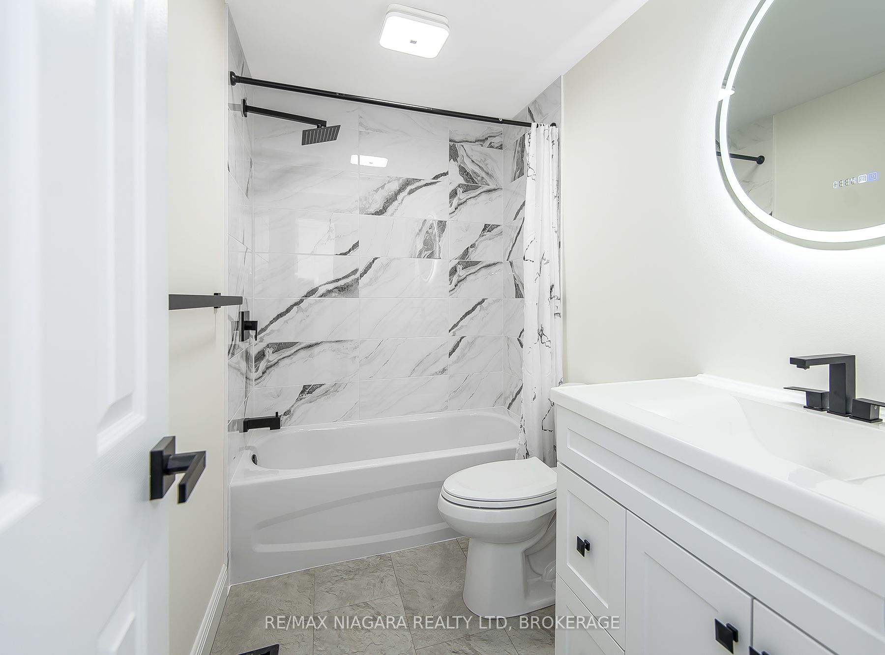 16 Huntley Crescent Property Photo 29