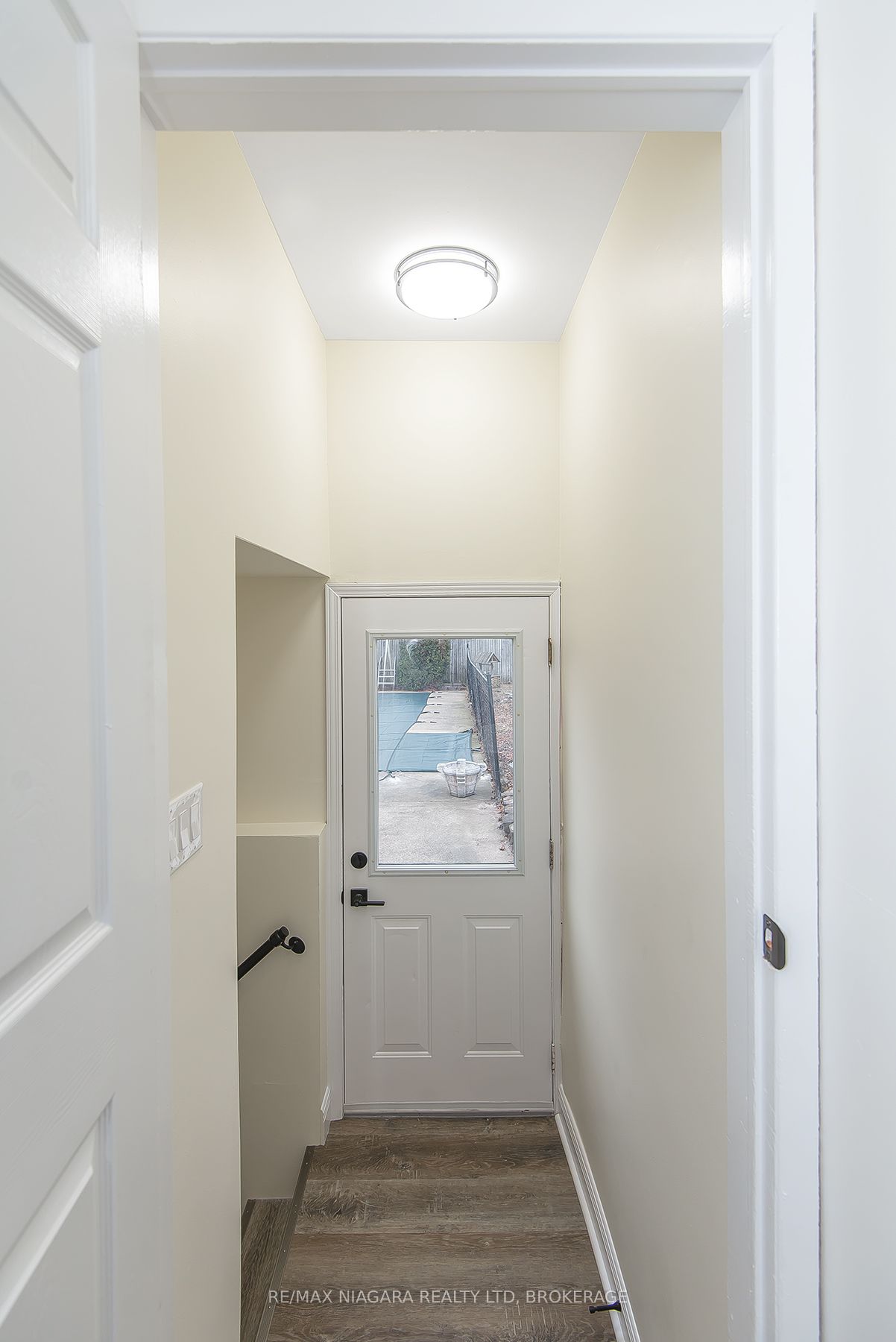 16 Huntley Crescent Property Photo 31