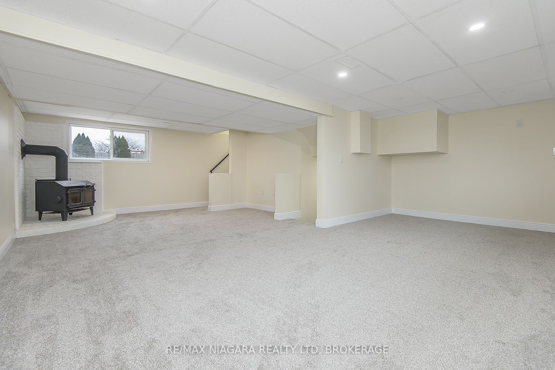 16 Huntley Crescent Property Photo 33