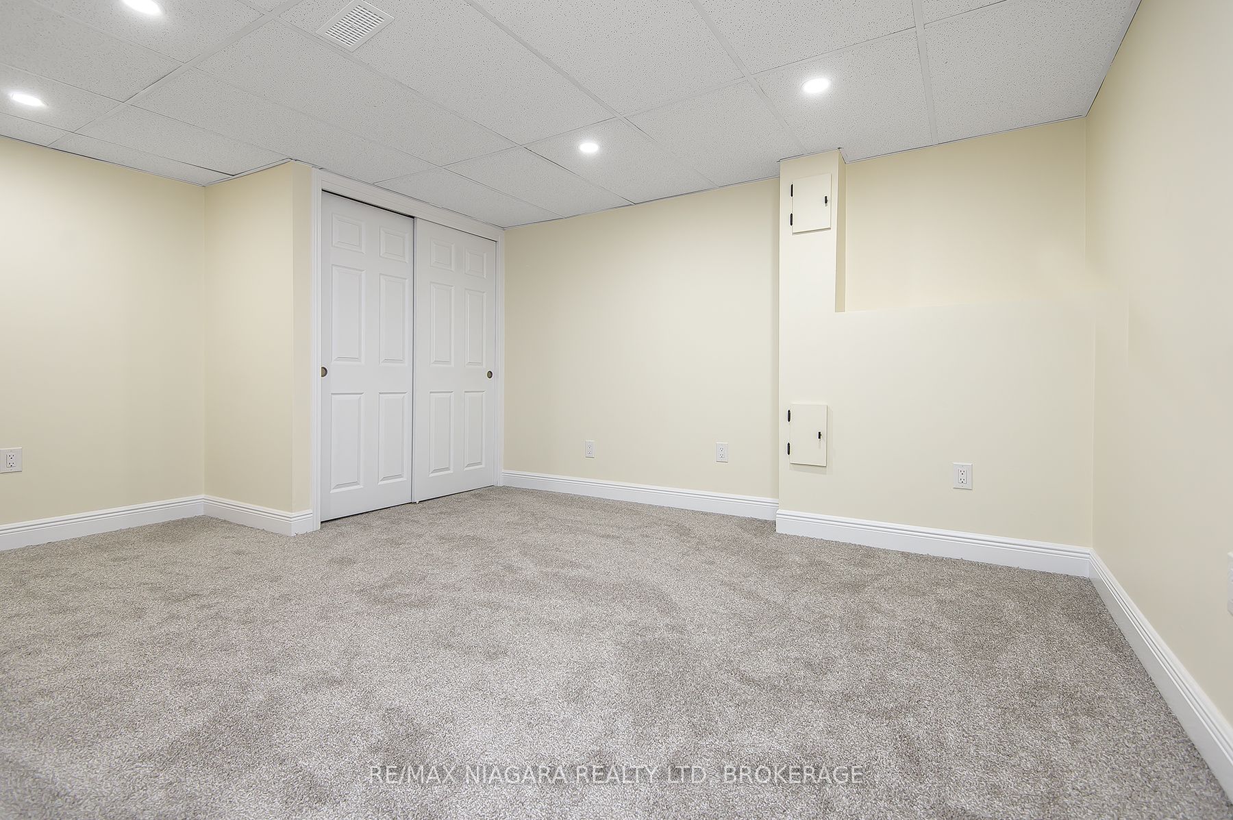 16 Huntley Crescent Property Photo 37