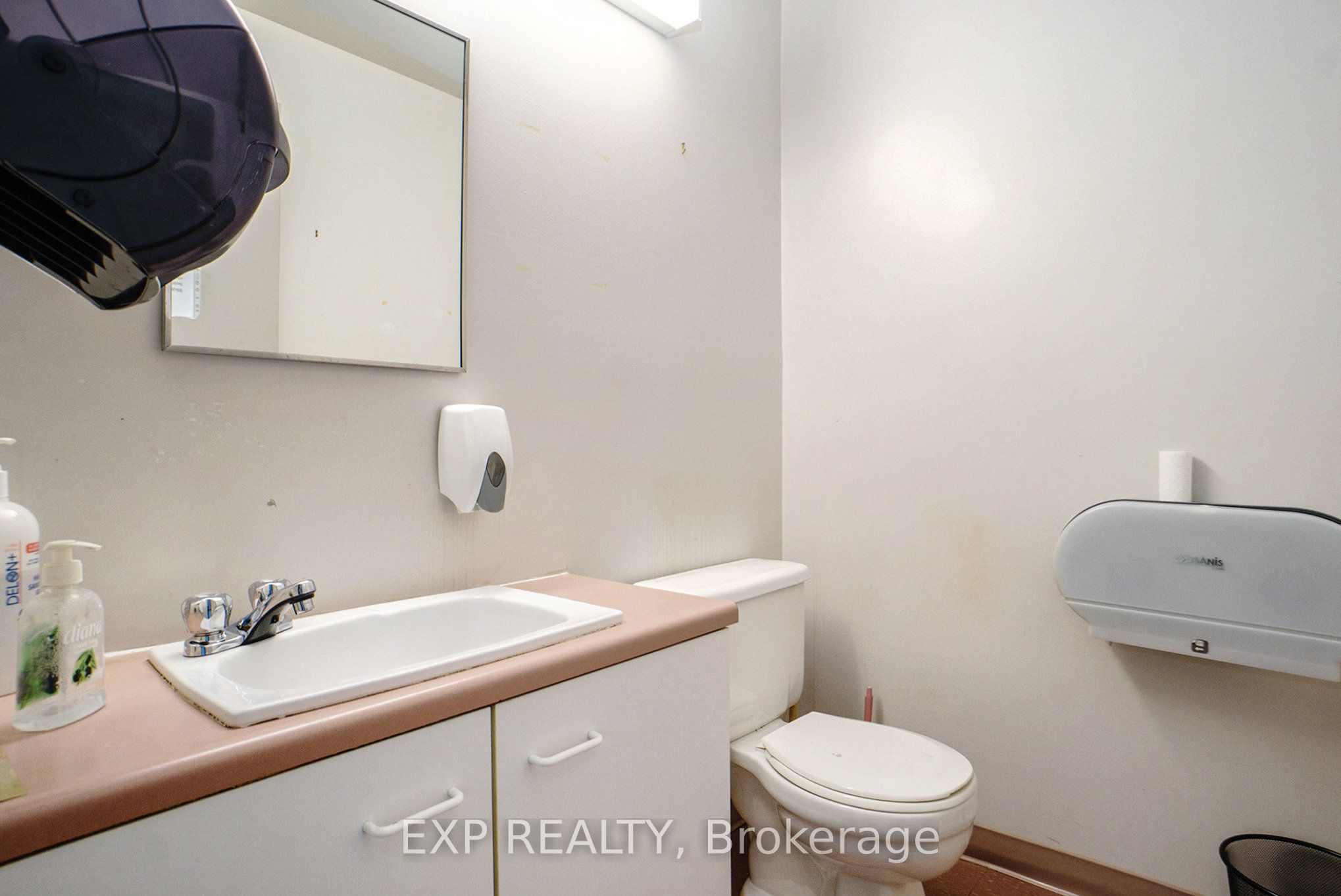 #8 - 1488 Stittsville Main Street Property Photo 7