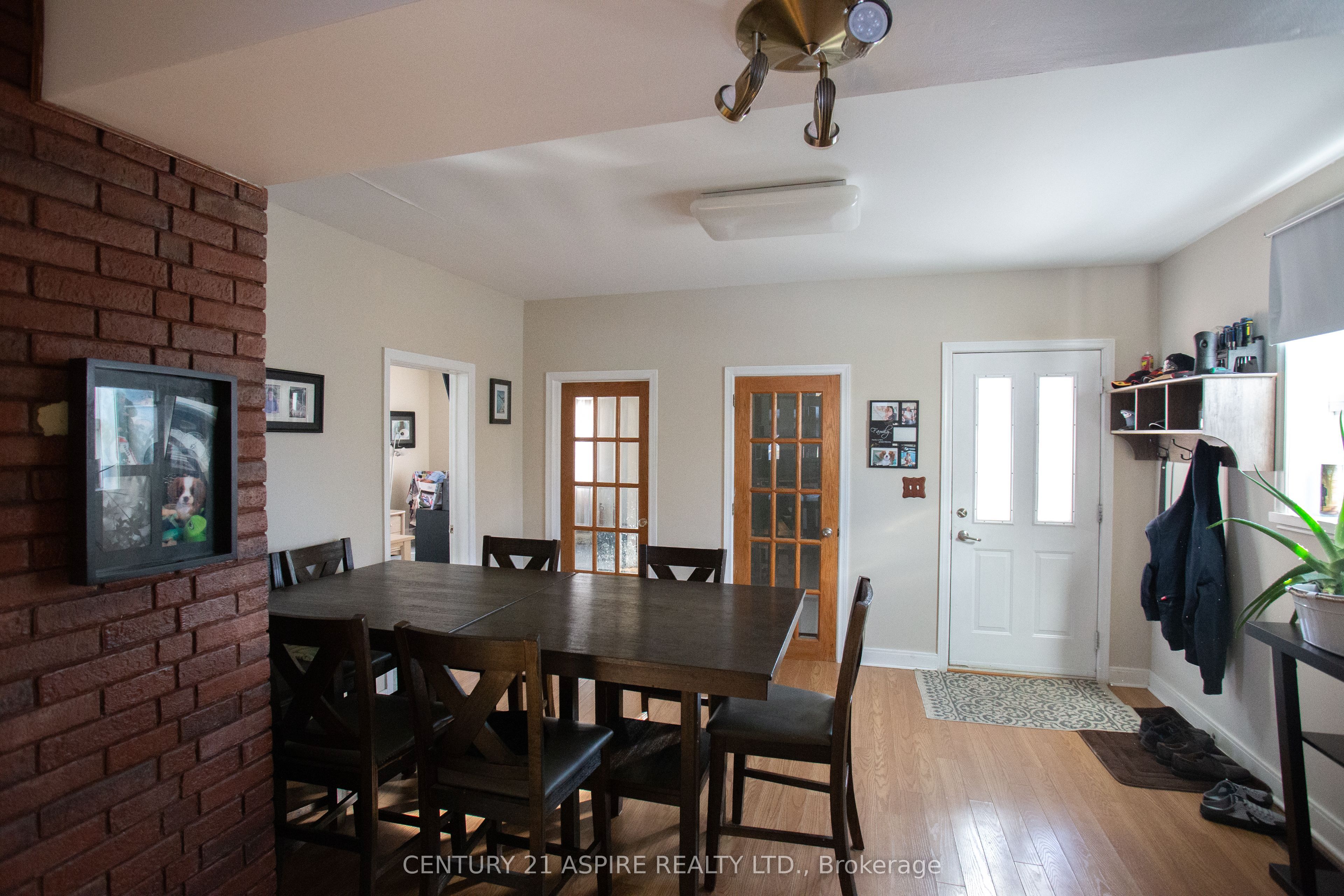 336 Trafalgar Road Property Photo 7