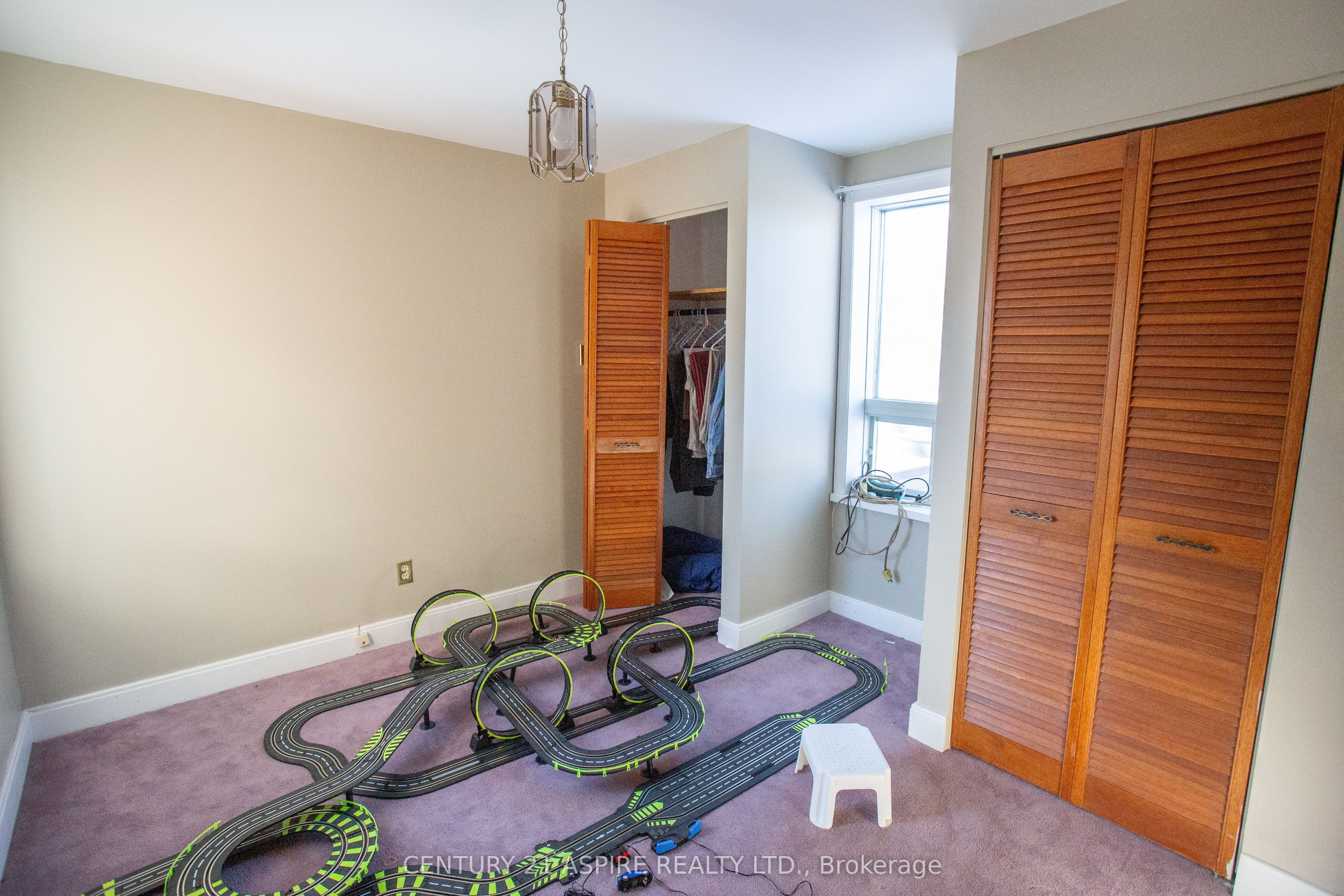 336 Trafalgar Road Property Photo 14