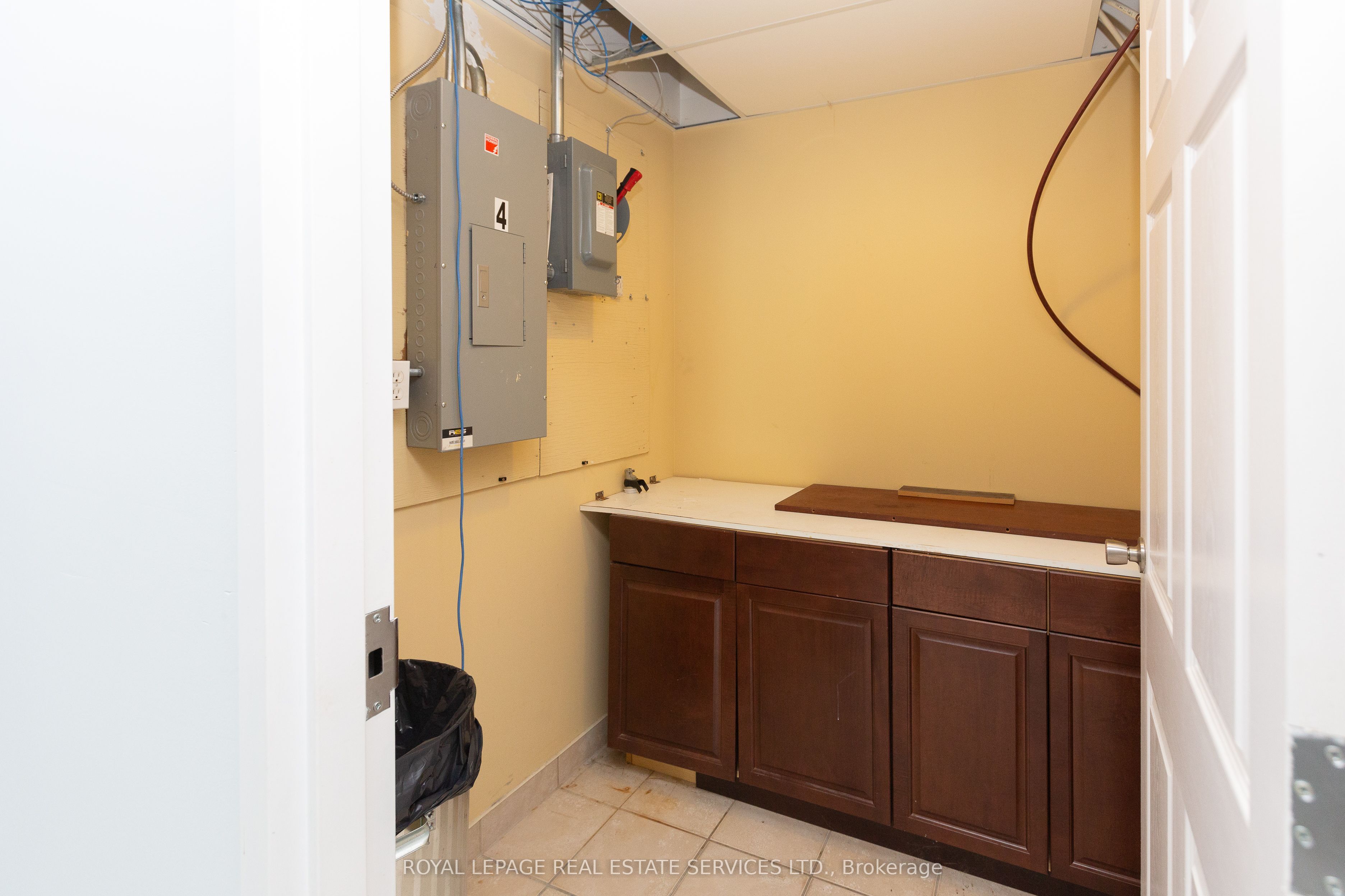 #201 - 52 Cannon Street Property Photo 10