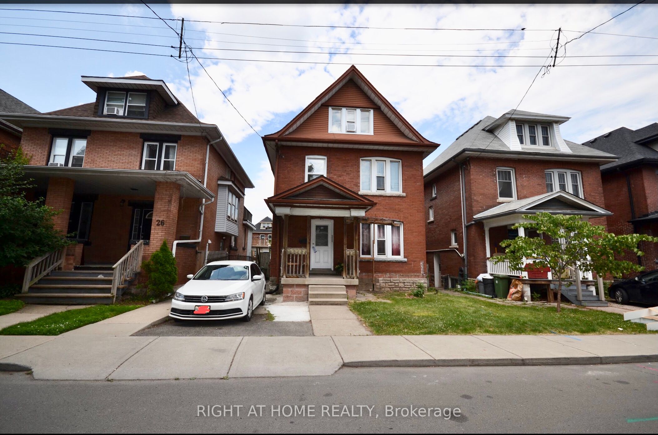 24 Spadina Avenue W Property Photo 1