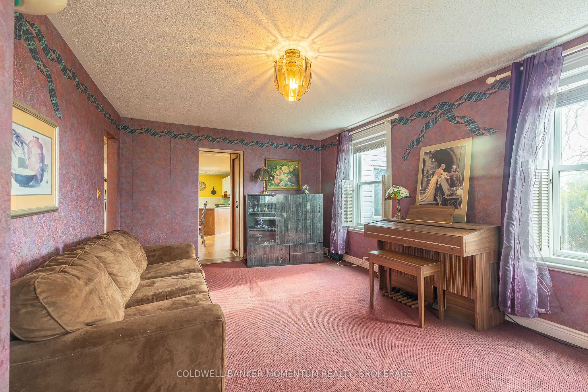 86 Feeder Lane Property Photo 28