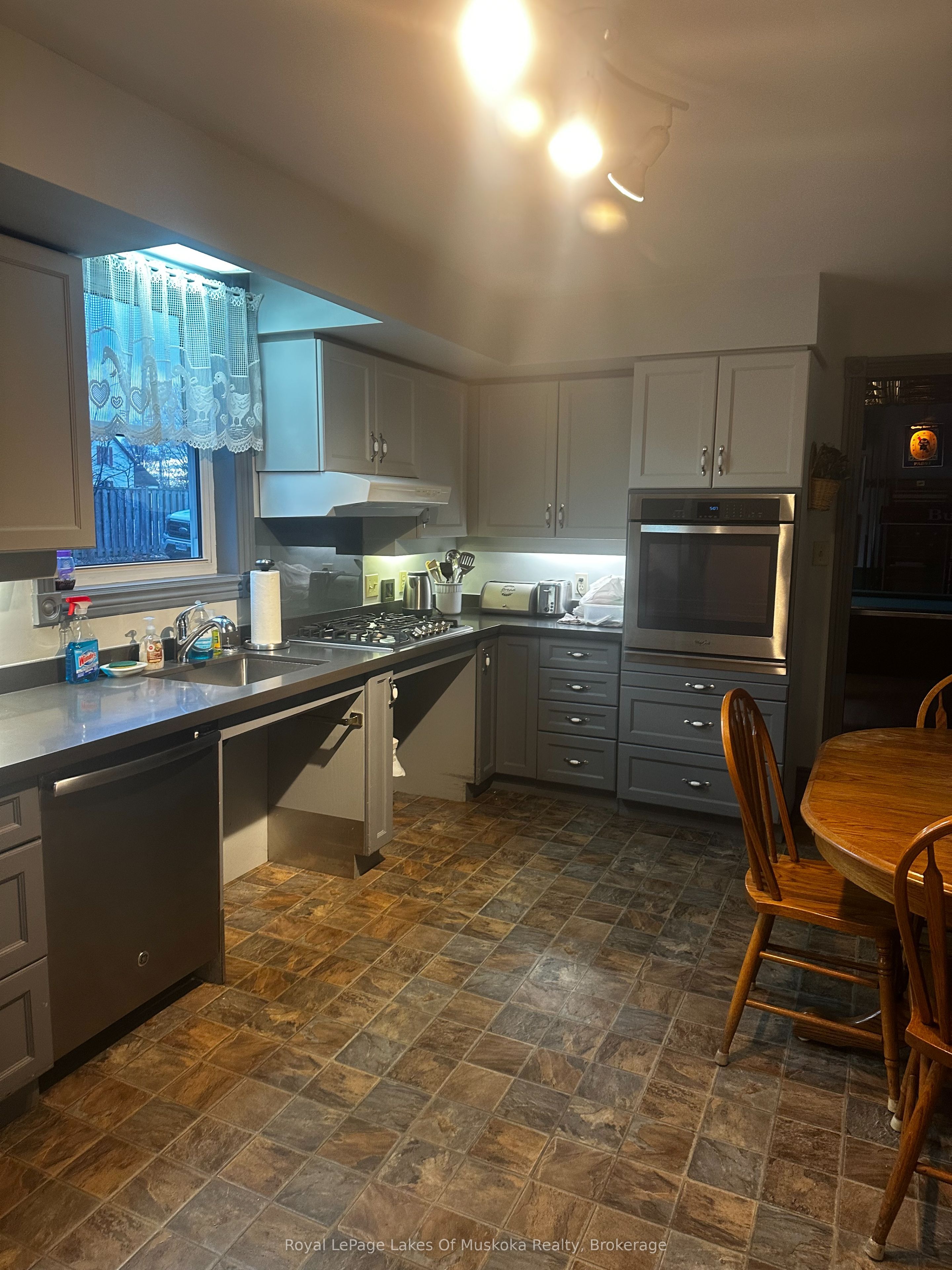 860 Muskoka Road S Property Photo 3