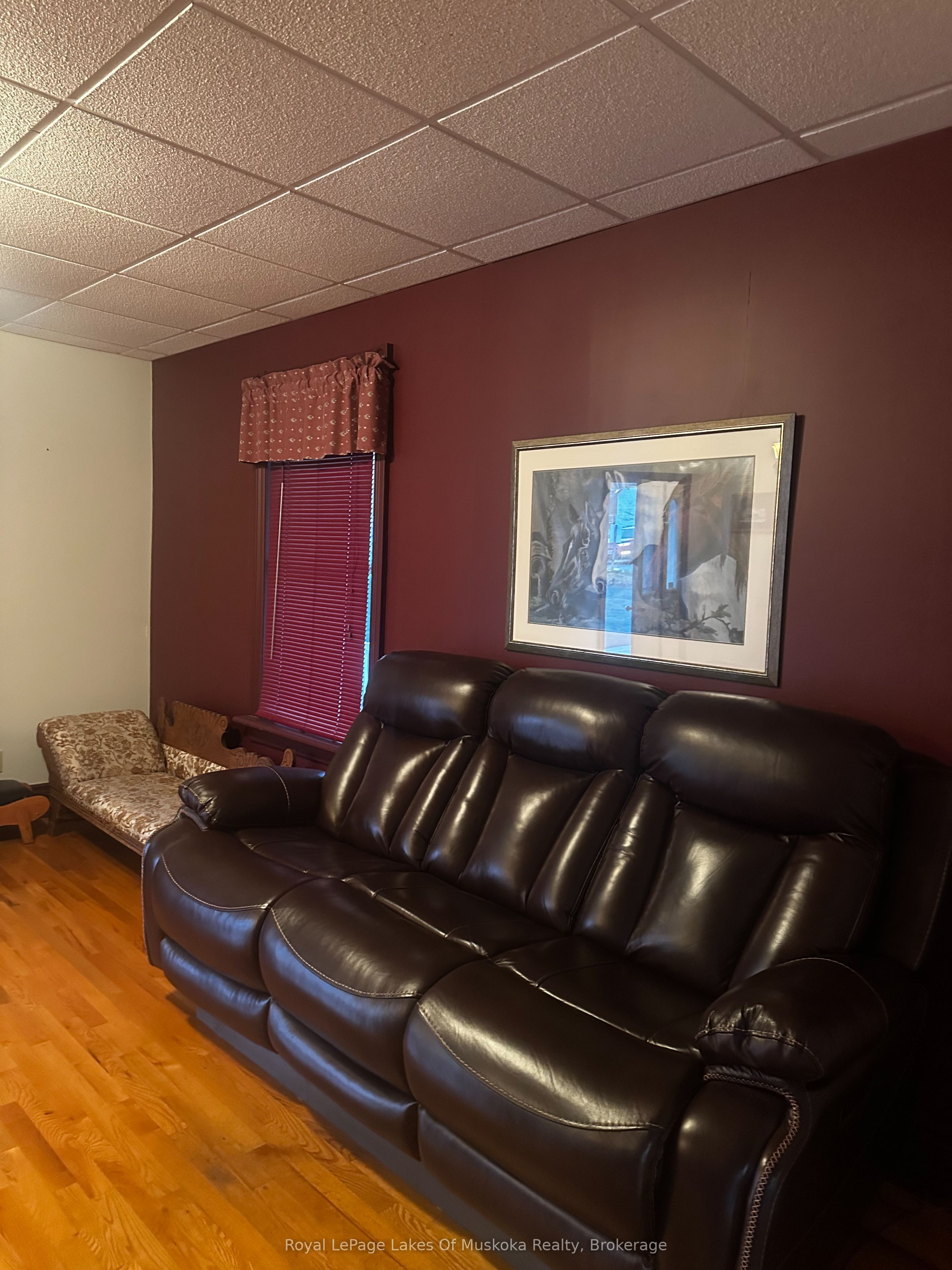 860 Muskoka Road S Property Photo 7