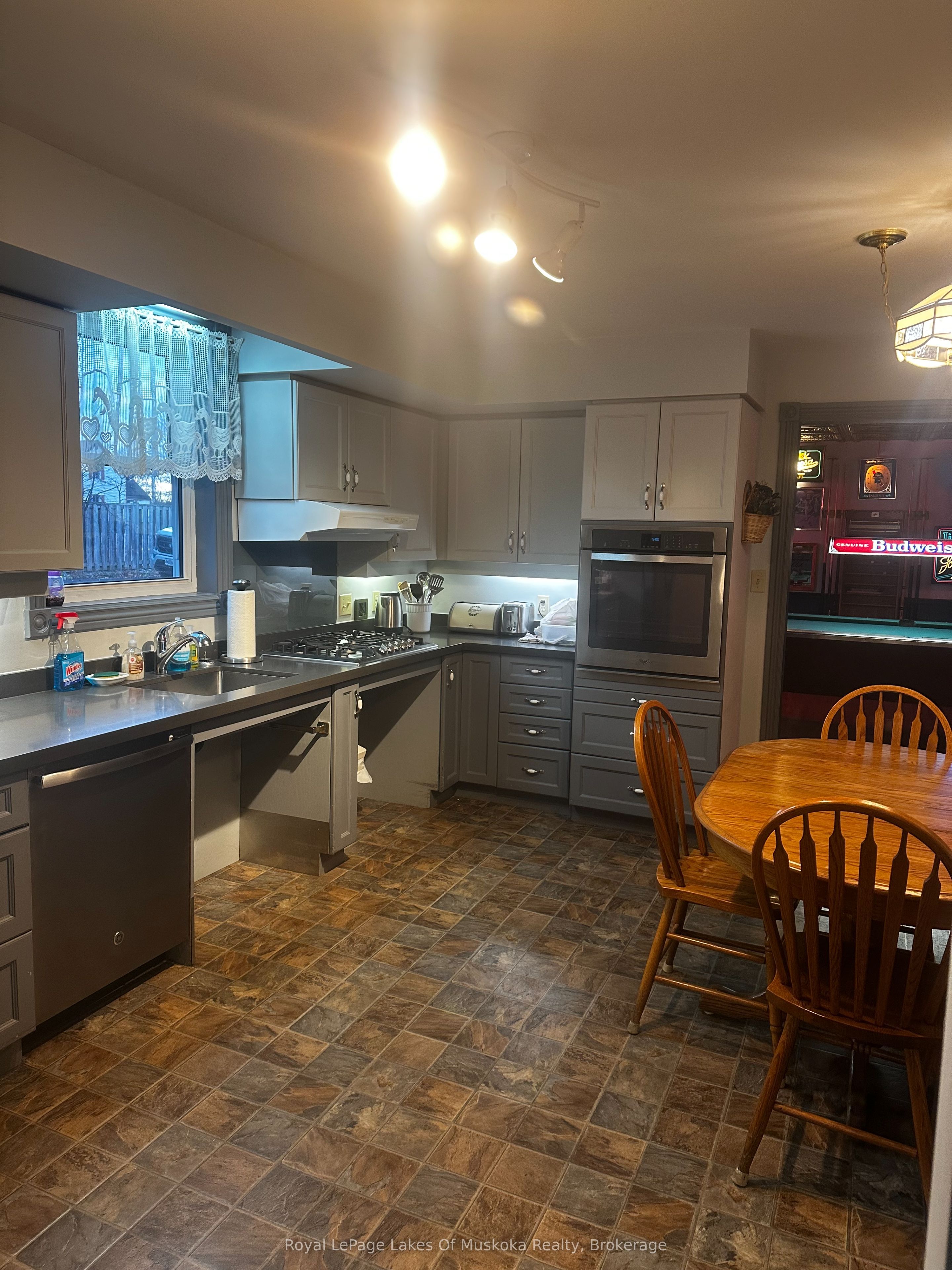 860 Muskoka Road S Property Photo 13