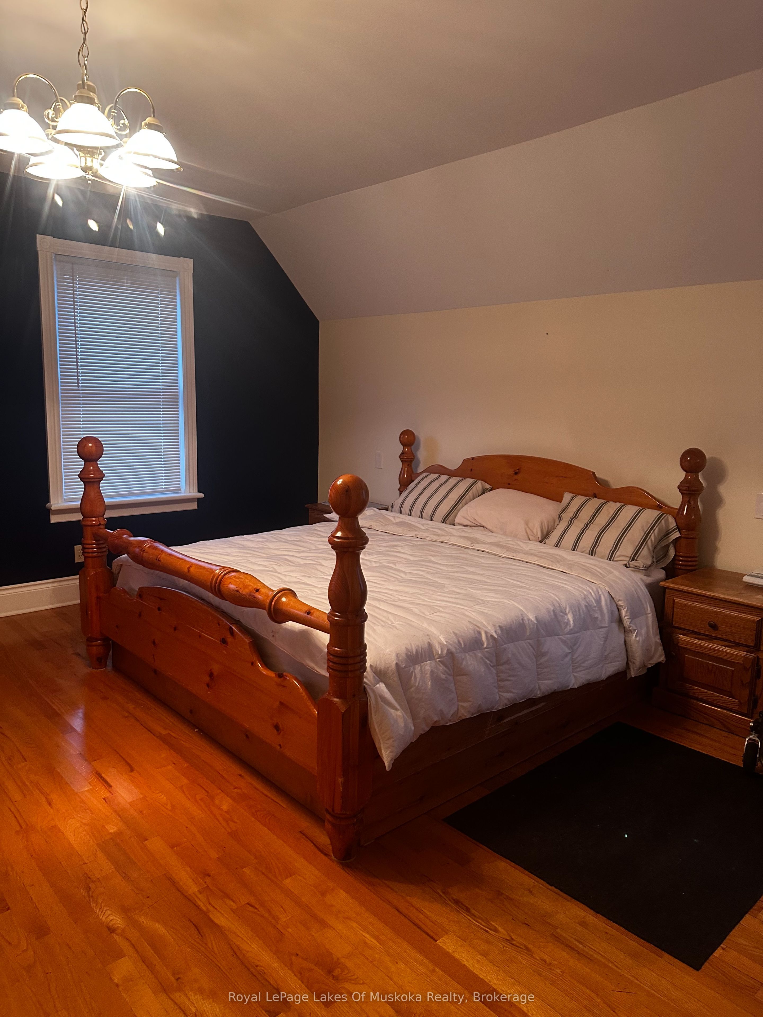 860 Muskoka Road S Property Photo 22