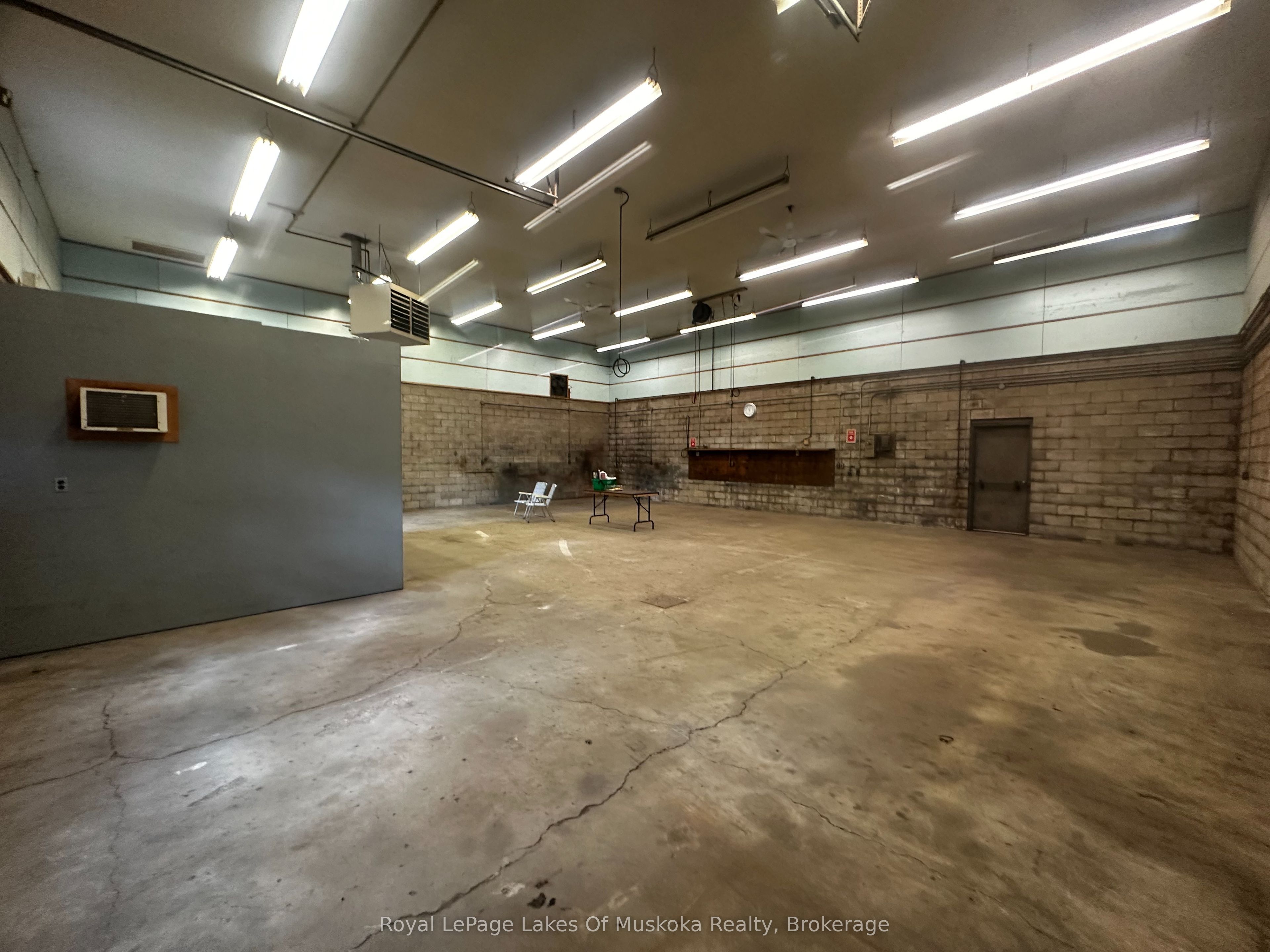 860 Muskoka Road S Property Photo 37