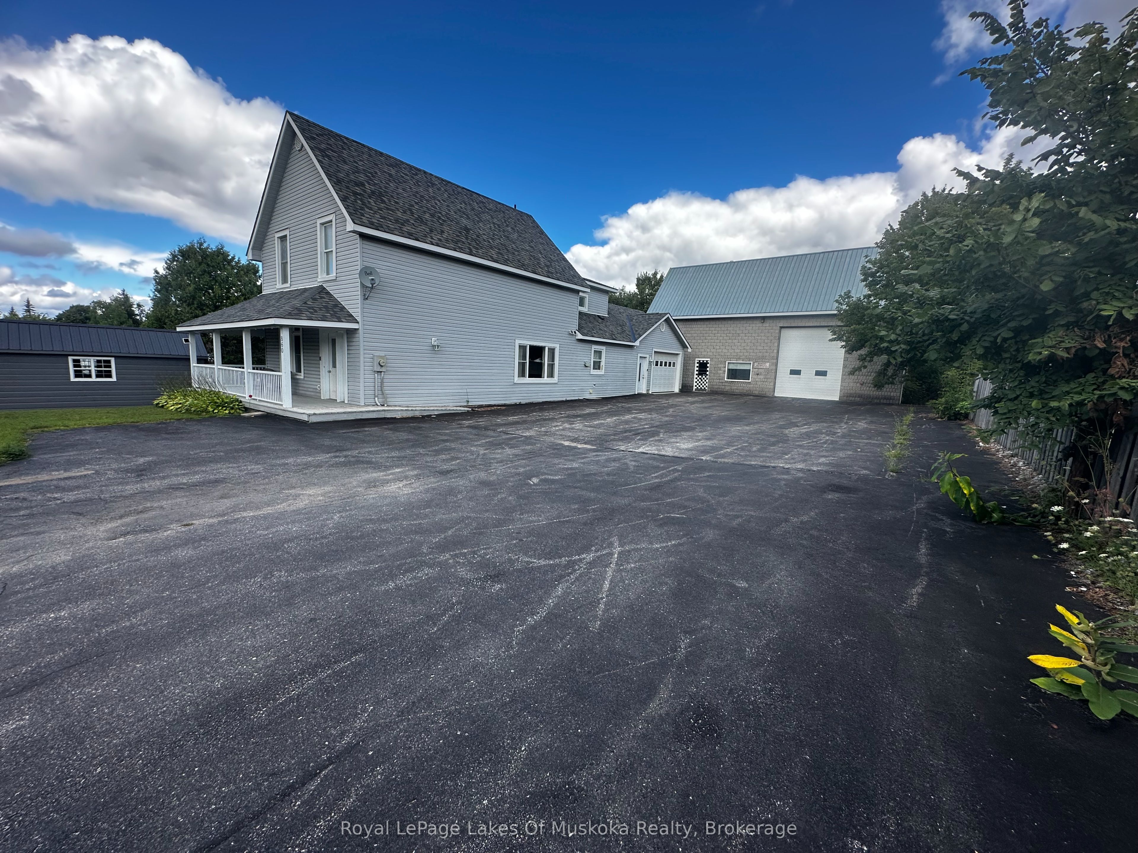 860 Muskoka Road S Property Photo 40