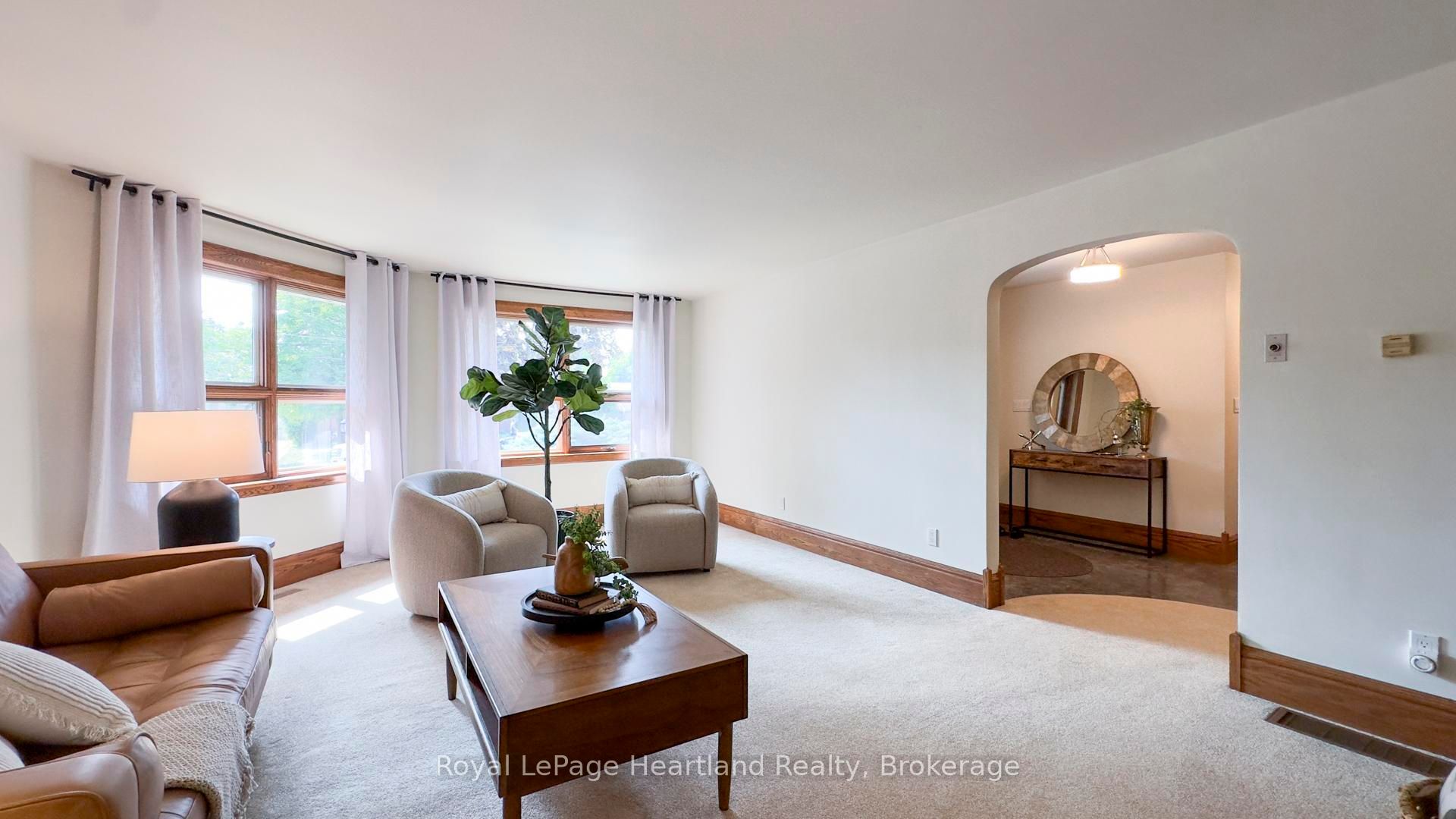 197 Warren Street Property Photo 6