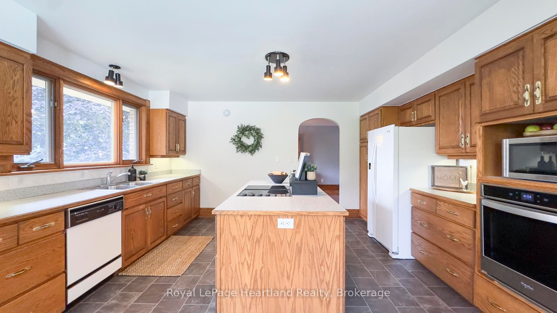 197 Warren Street Property Photo 13