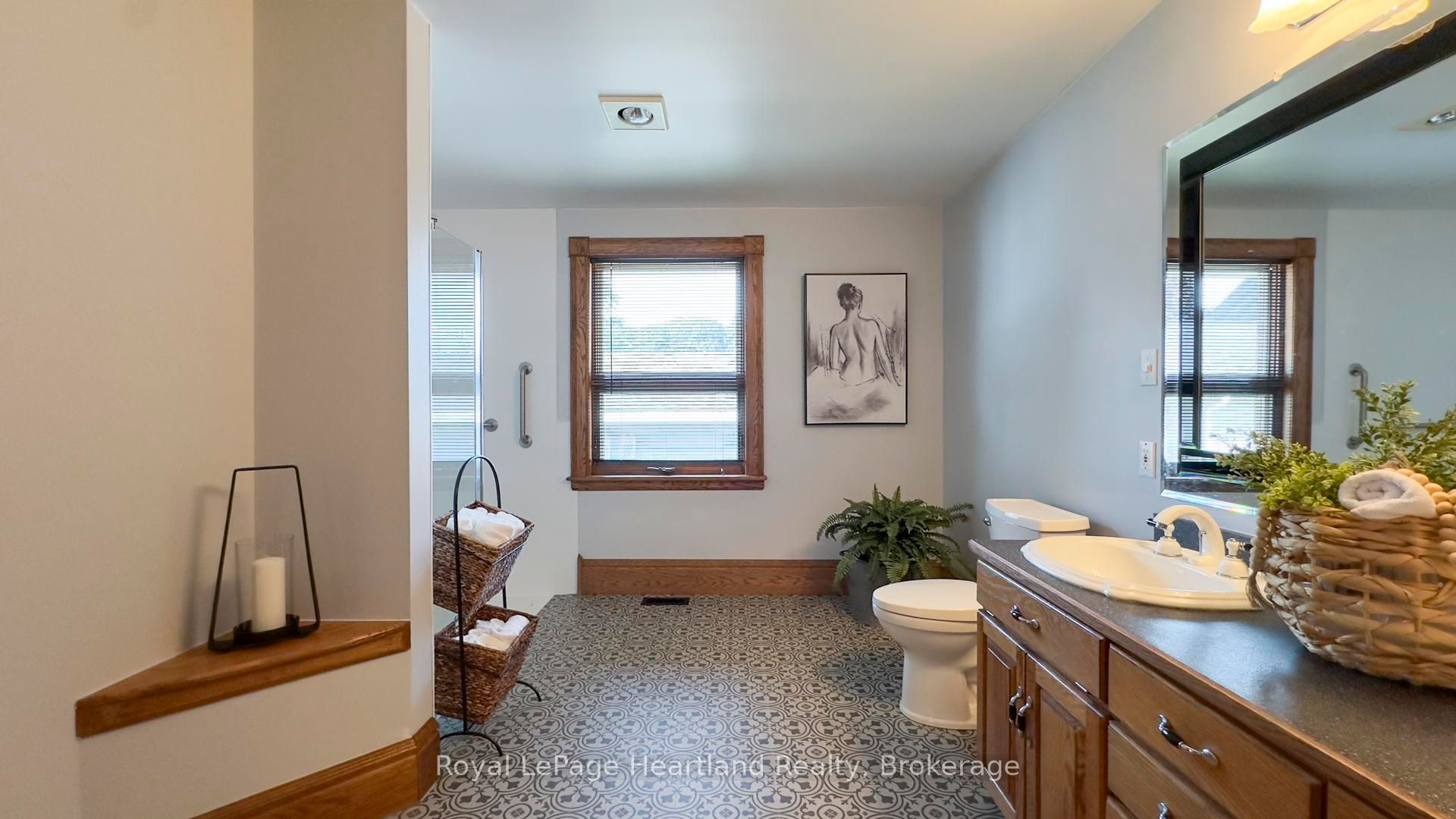 197 Warren Street Property Photo 27