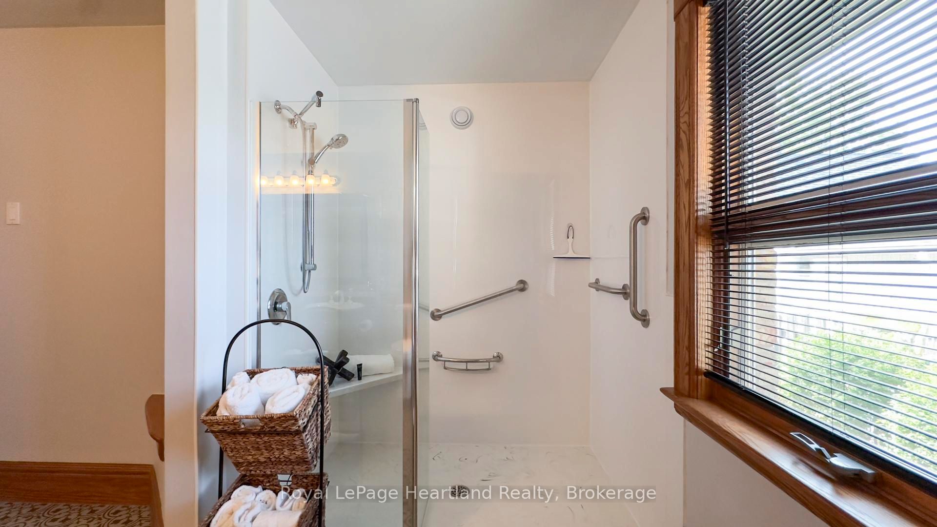 197 Warren Street Property Photo 28