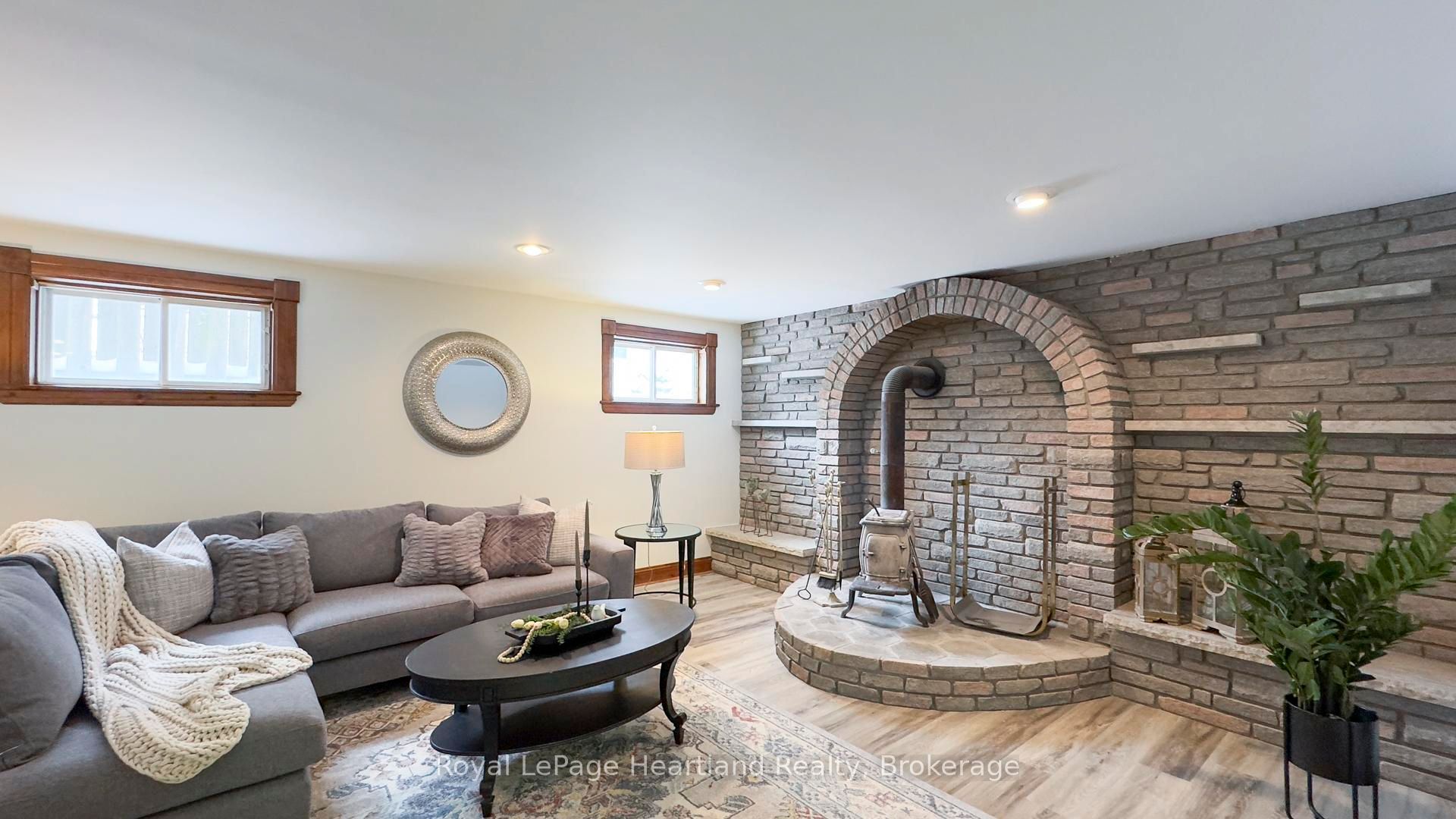 197 Warren Street Property Photo 34