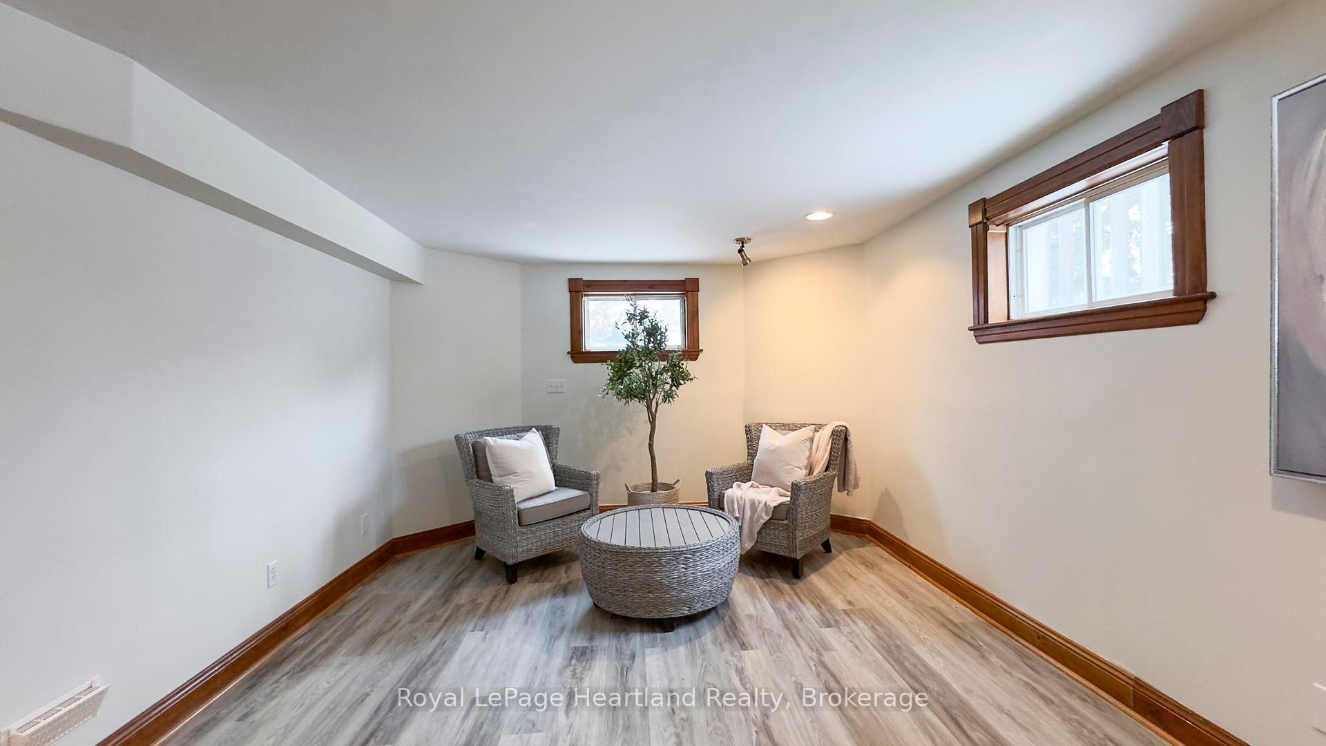 197 Warren Street Property Photo 36