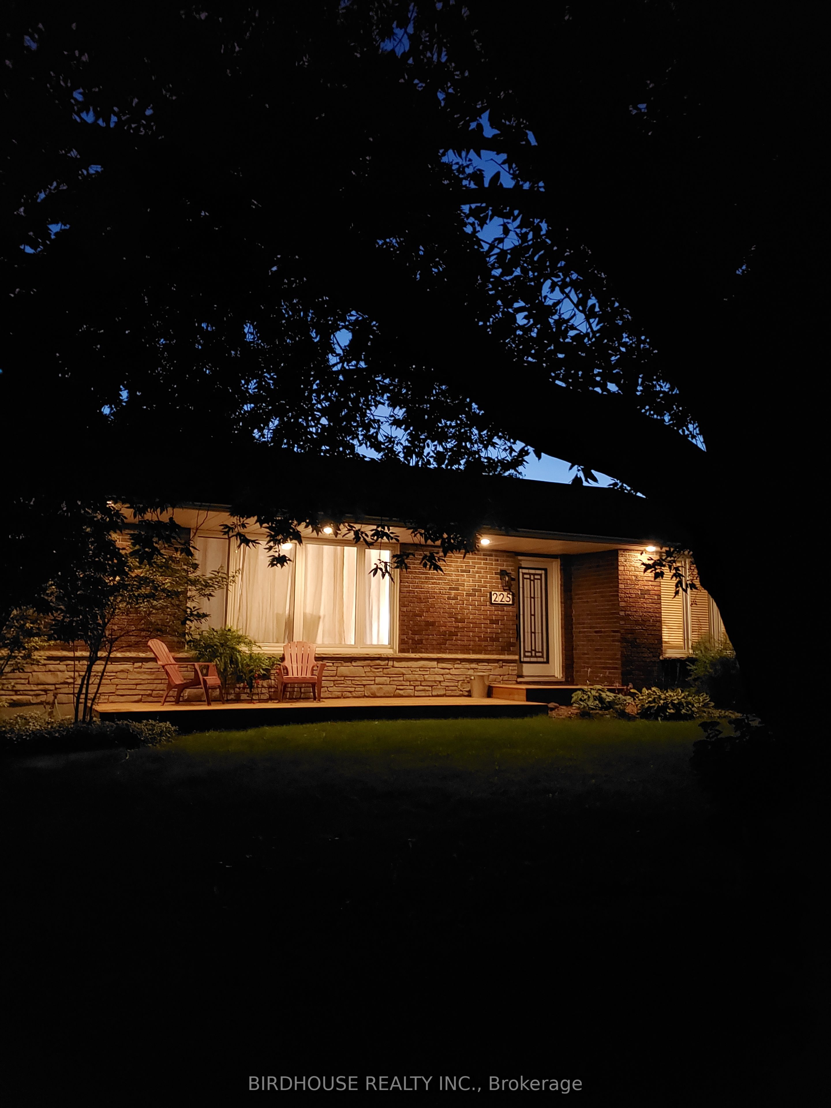 225 Clifton Street Property Photo 35