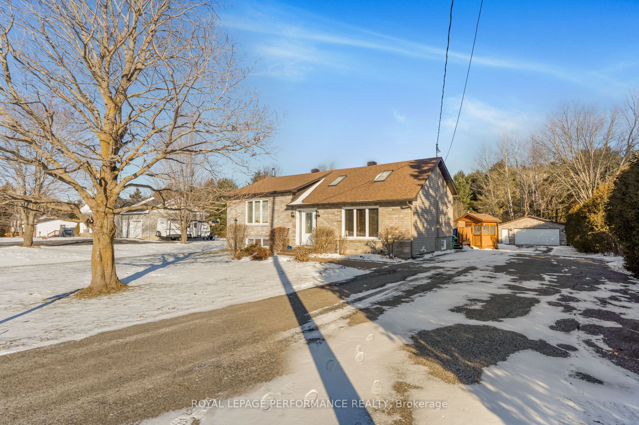 1073 Greenlane Road Property Photo