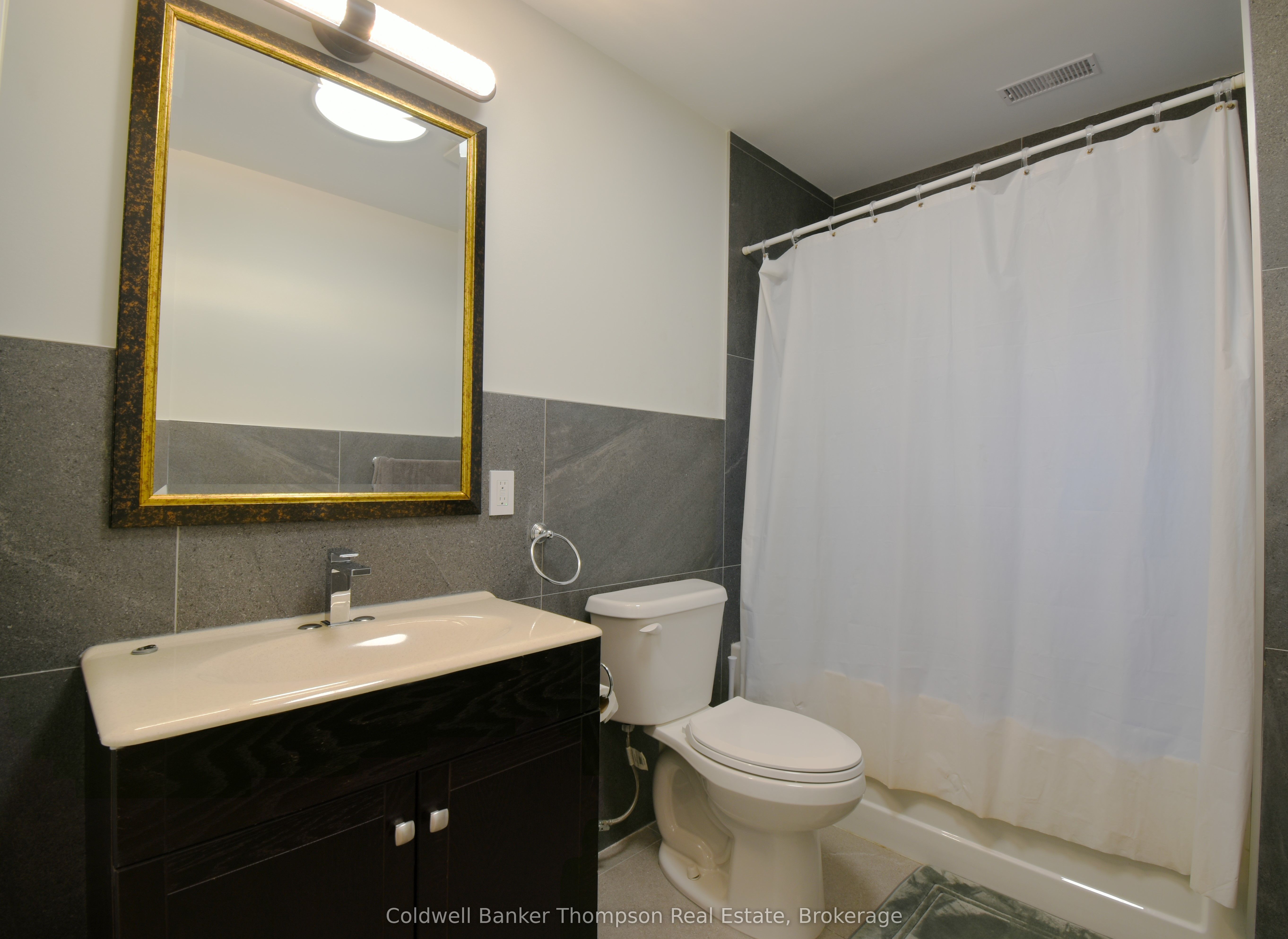 1-54 Florence Street Property Photo 3