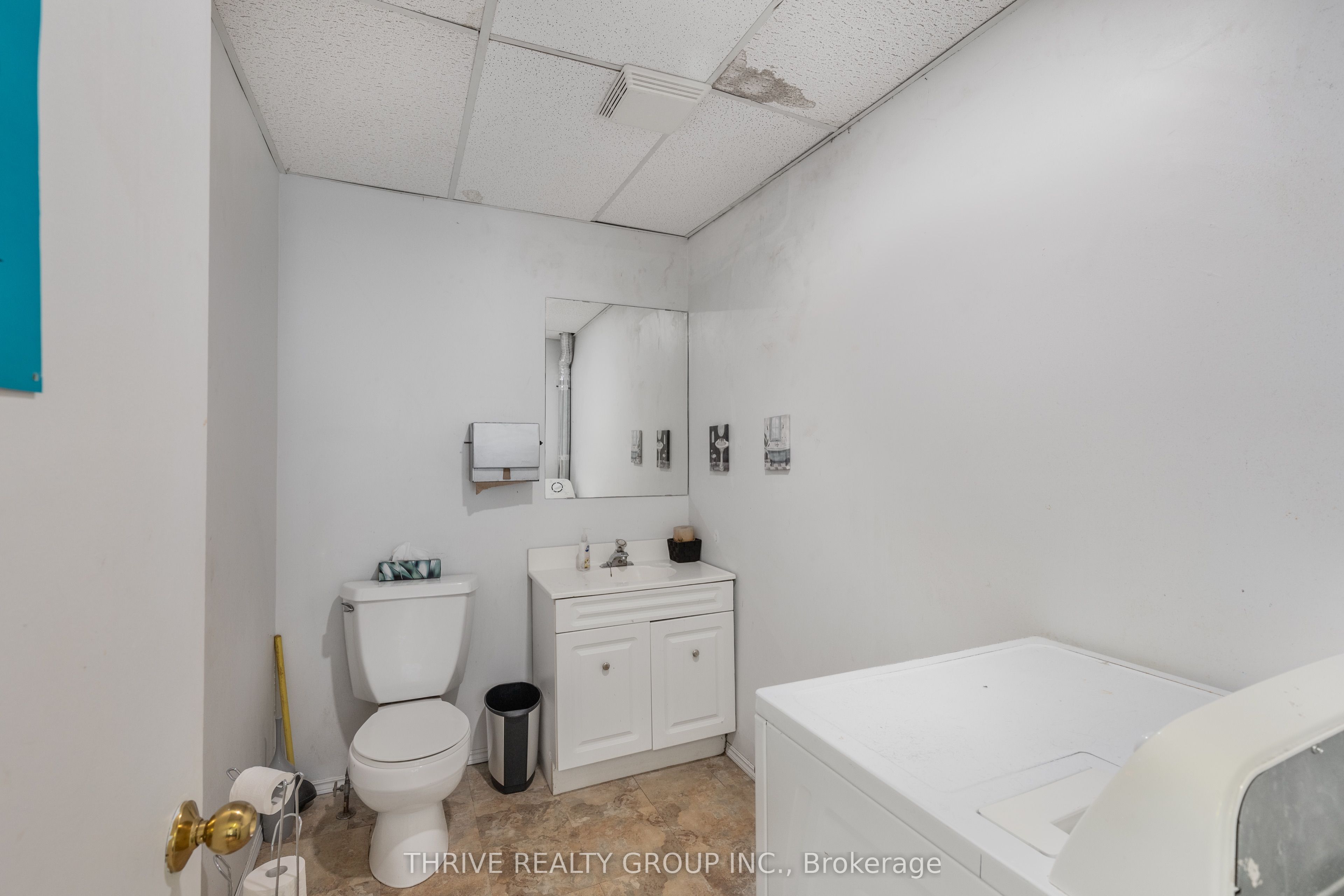 537 Mary Street Property Photo 9
