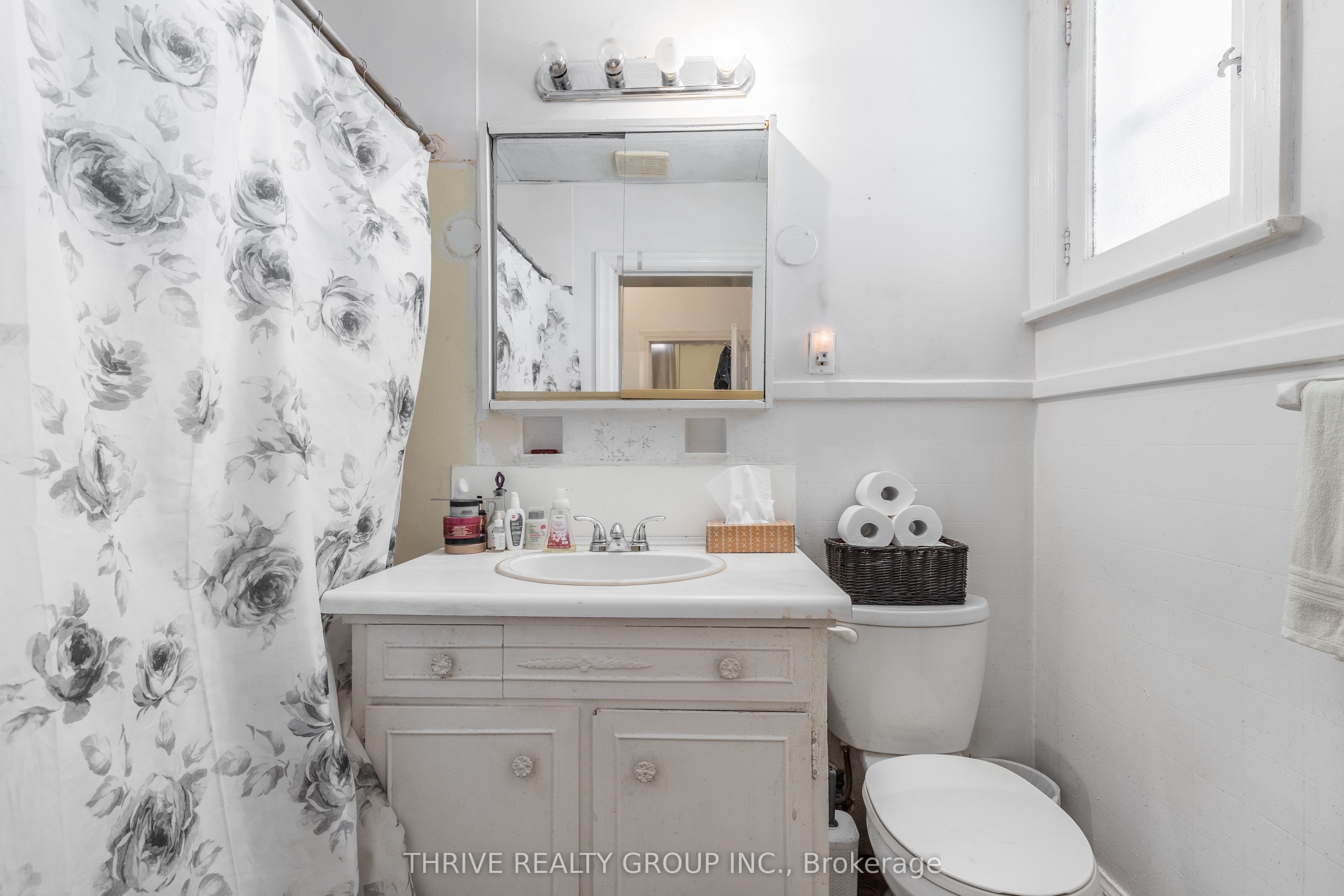 537 Mary Street Property Photo 13