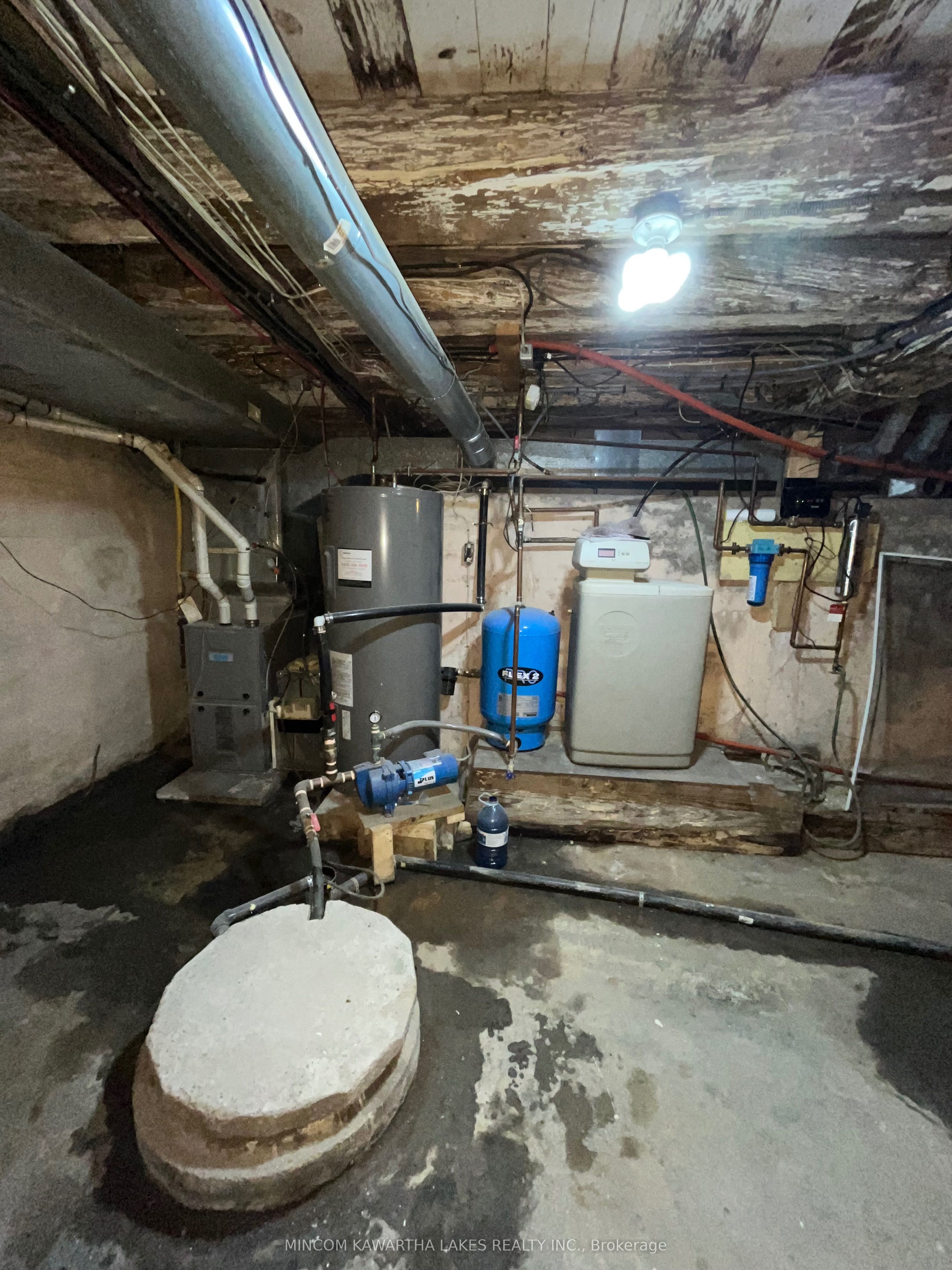 #1 - 363 Lindsay Road Property Photo 24