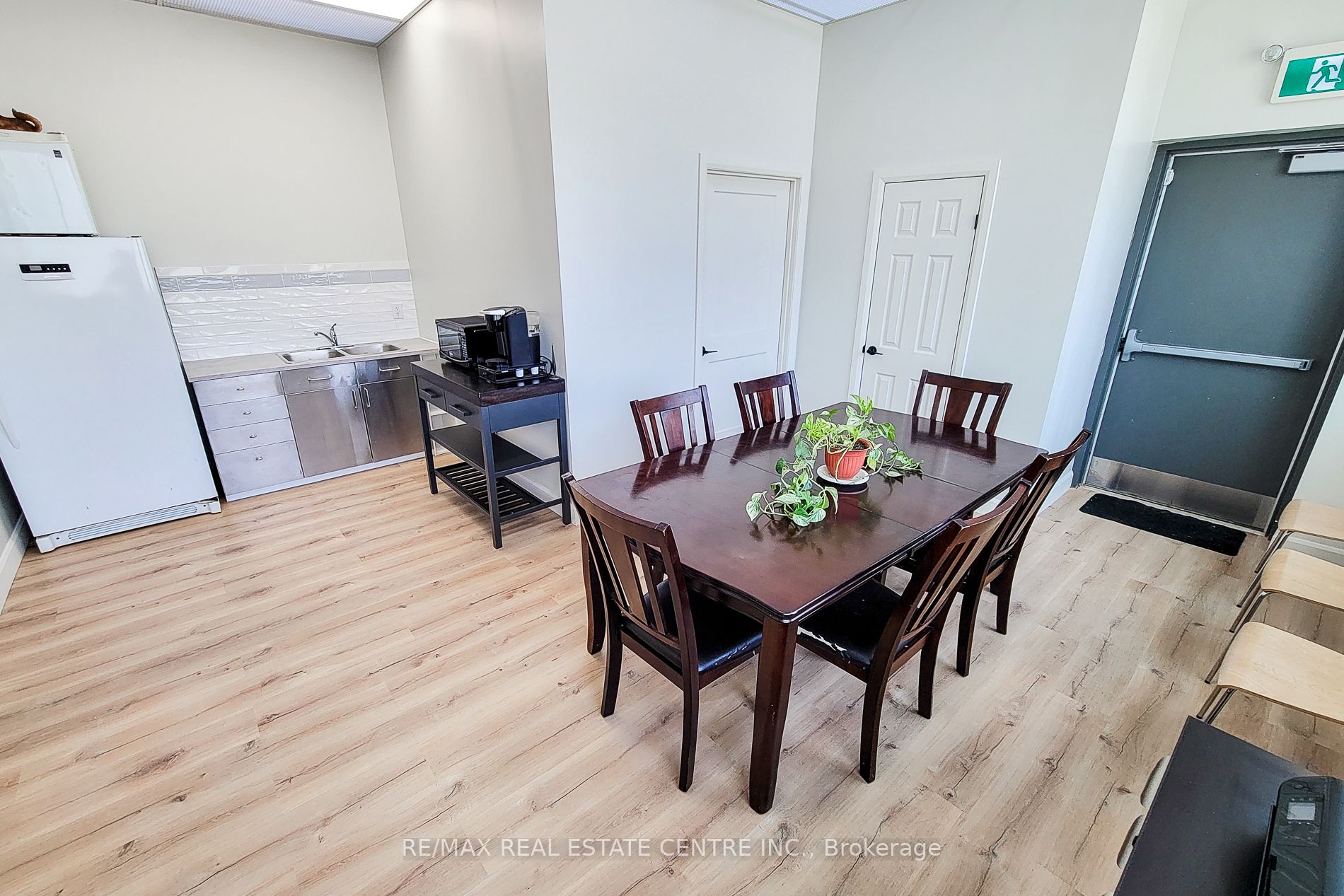 #22 - 395 Anchor Road Property Photo 18