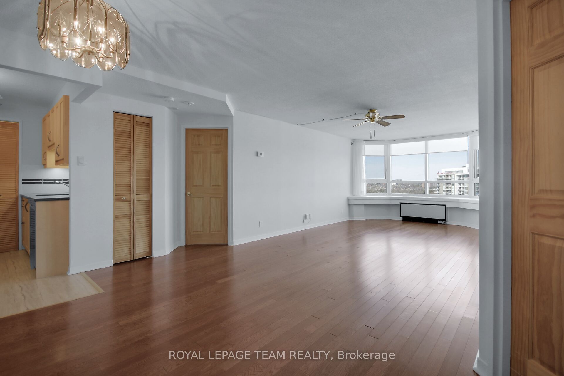 #1209 - 80 Sandcastle Drive Property Photo 9