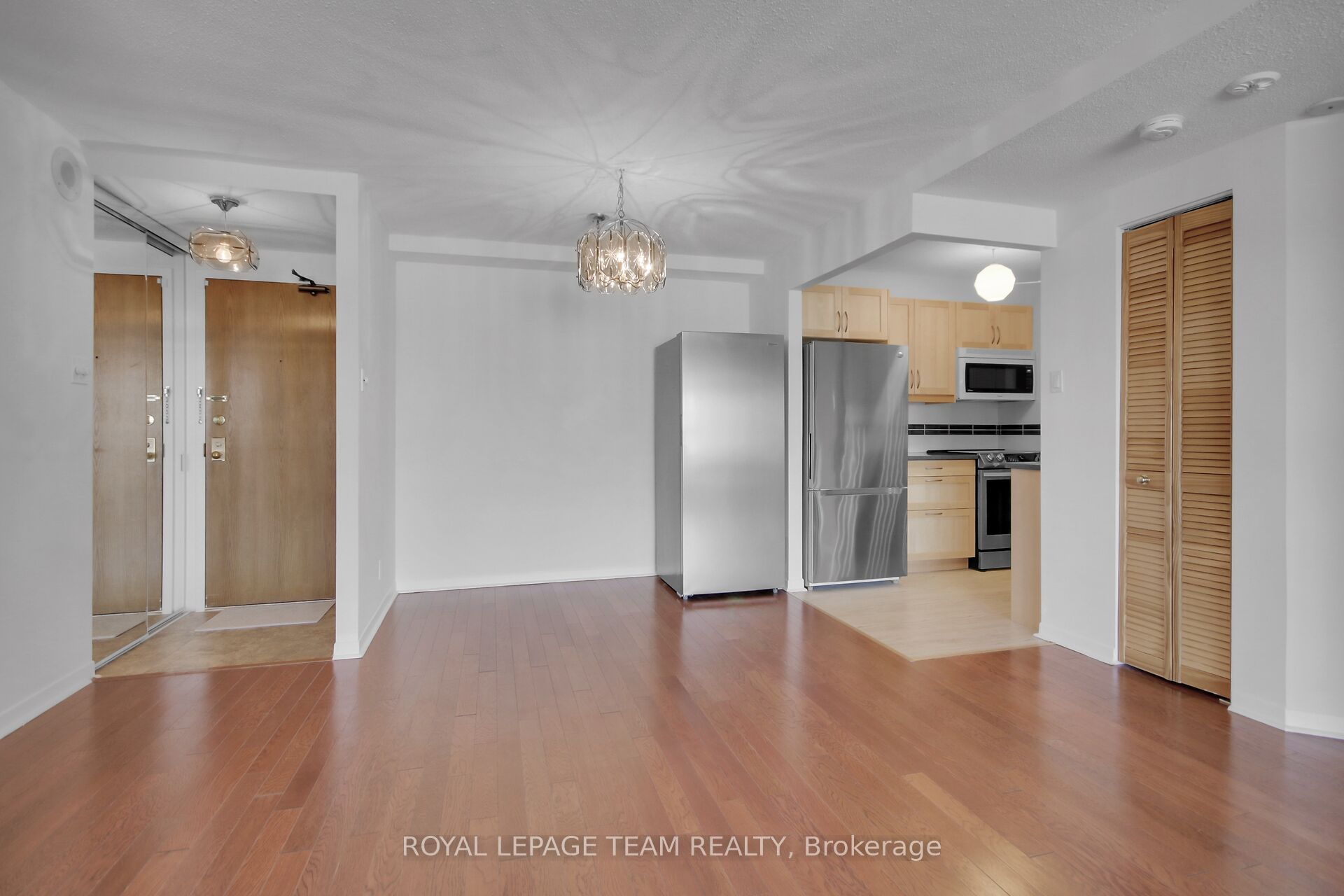 #1209 - 80 Sandcastle Drive Property Photo 14