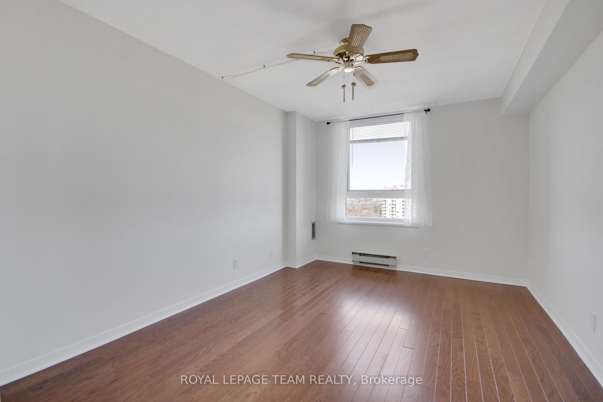 #1209 - 80 Sandcastle Drive Property Photo 28
