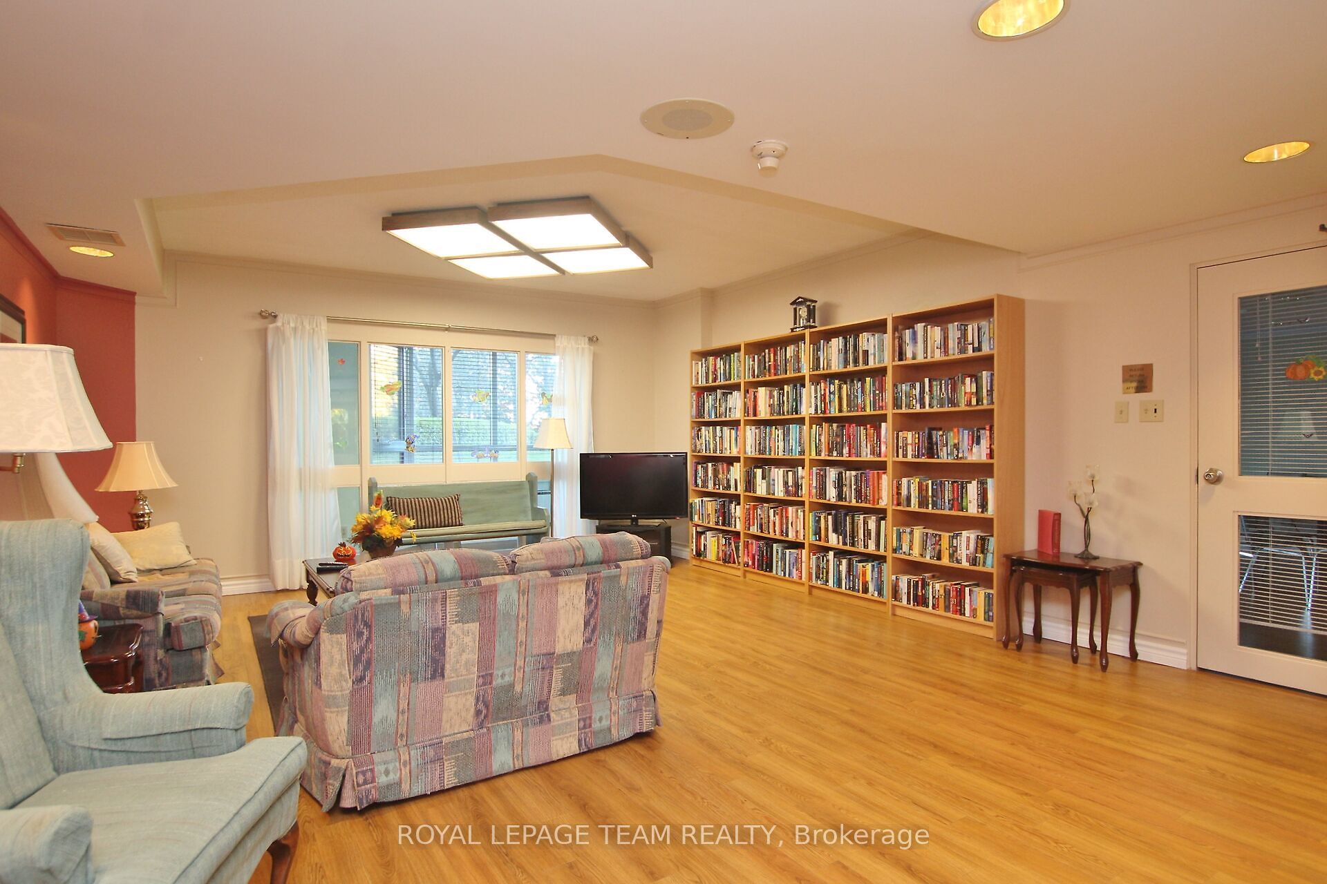 #1209 - 80 Sandcastle Drive Property Photo 38
