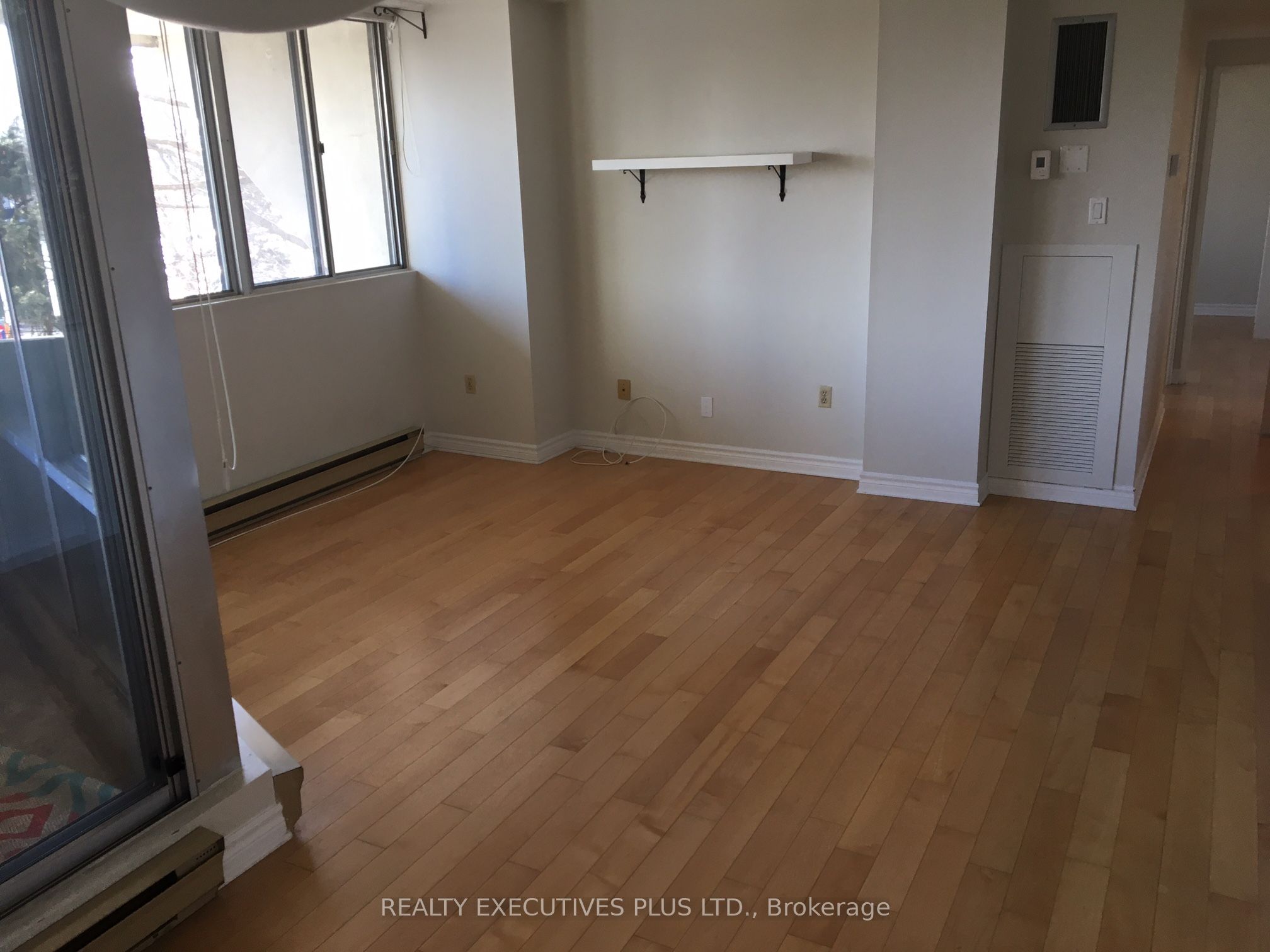 #403 - 530 Laurier Avenue Property Photo 4