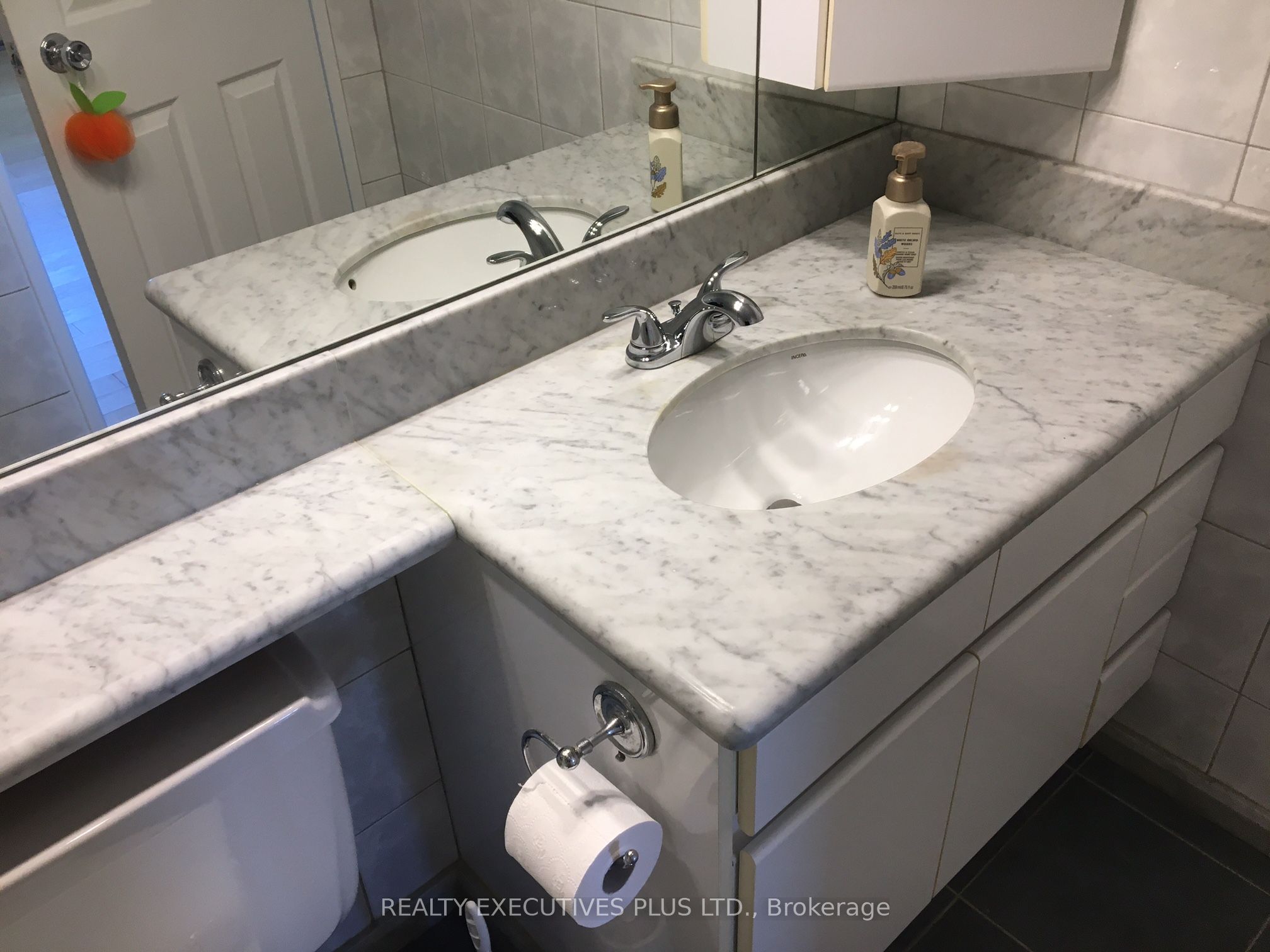 #403 - 530 Laurier Avenue Property Photo 8
