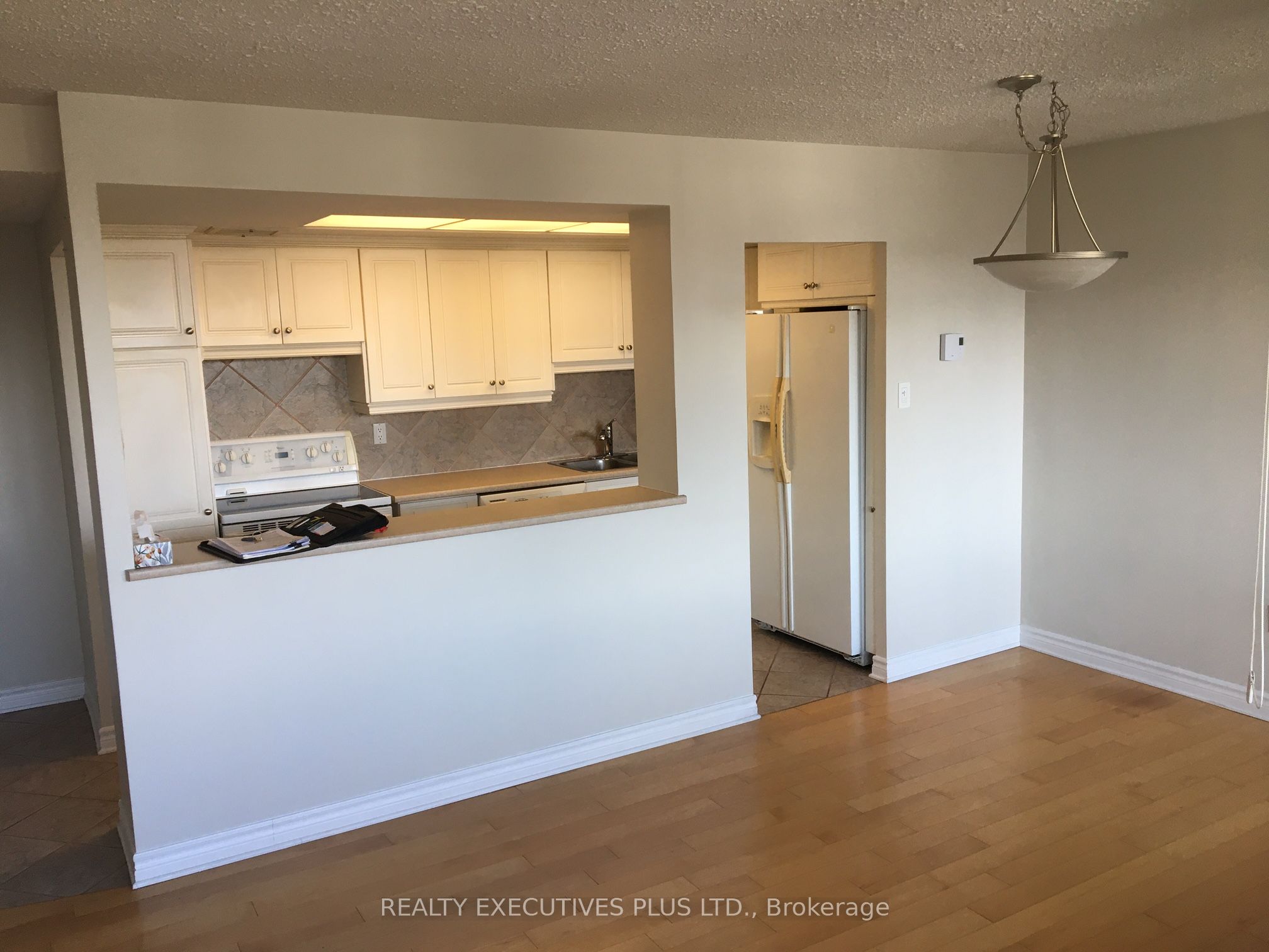 #403 - 530 Laurier Avenue Property Photo 12